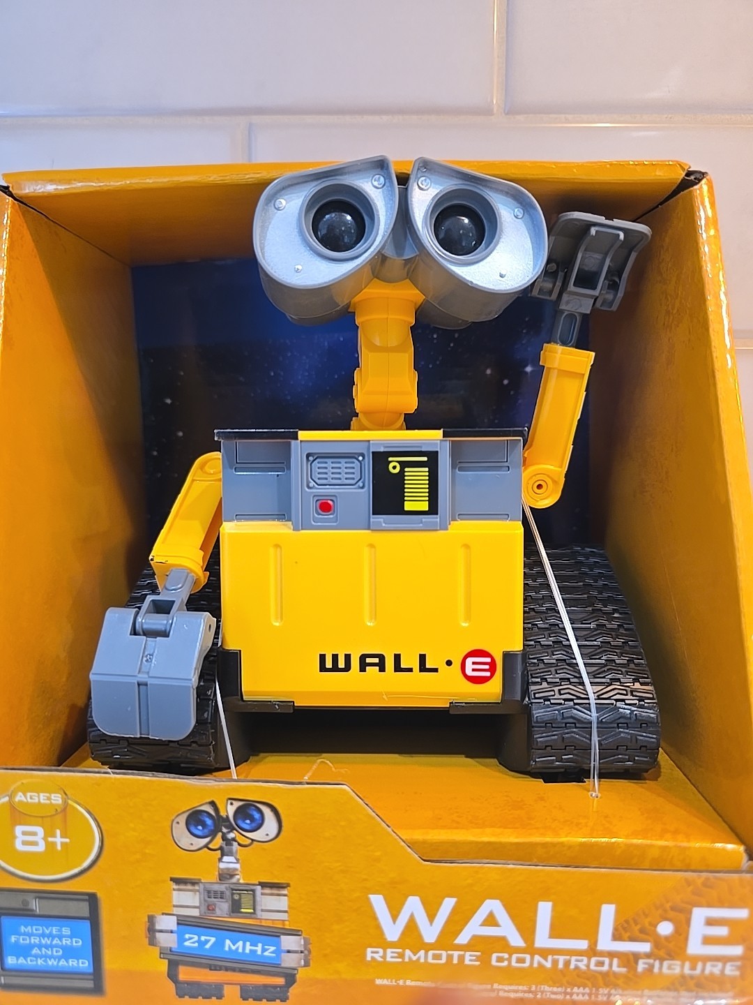 Wall-E Remote Control Robot Figure Disney Pixar – New in box!