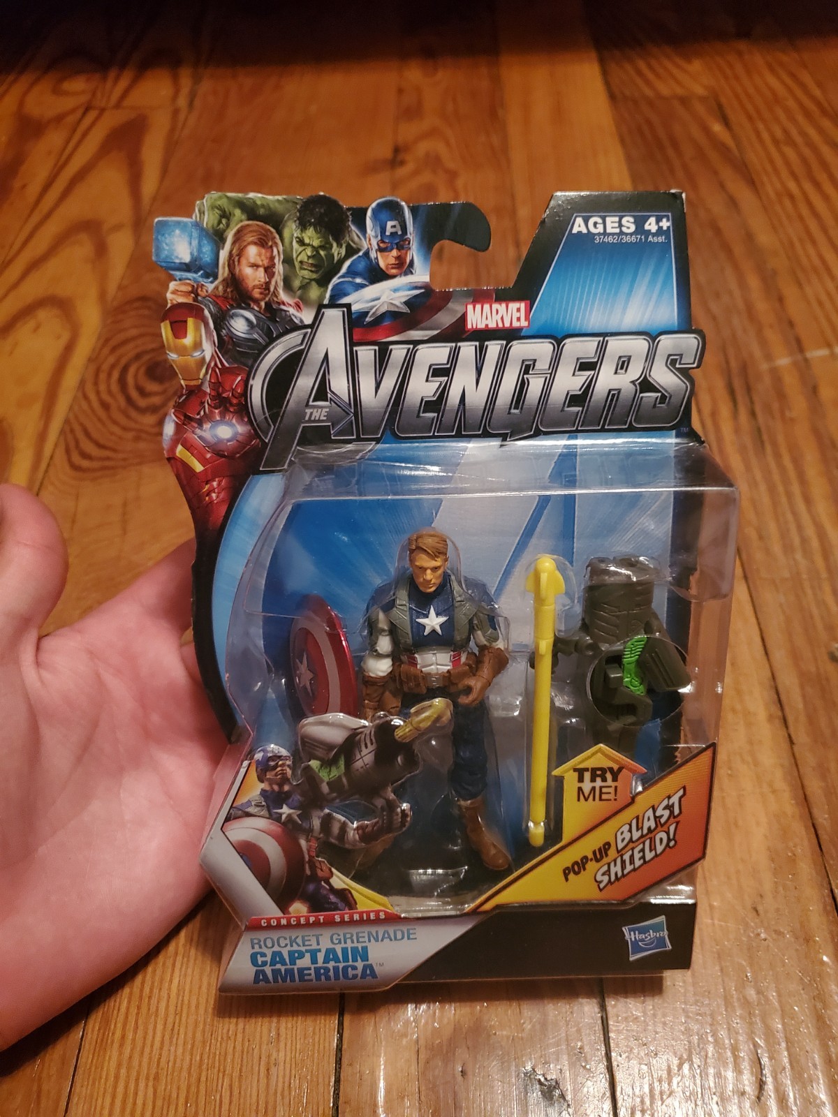 2011 Marvel Avengers Concept Series Rocket Grenade Captain America 3.75″ Figure