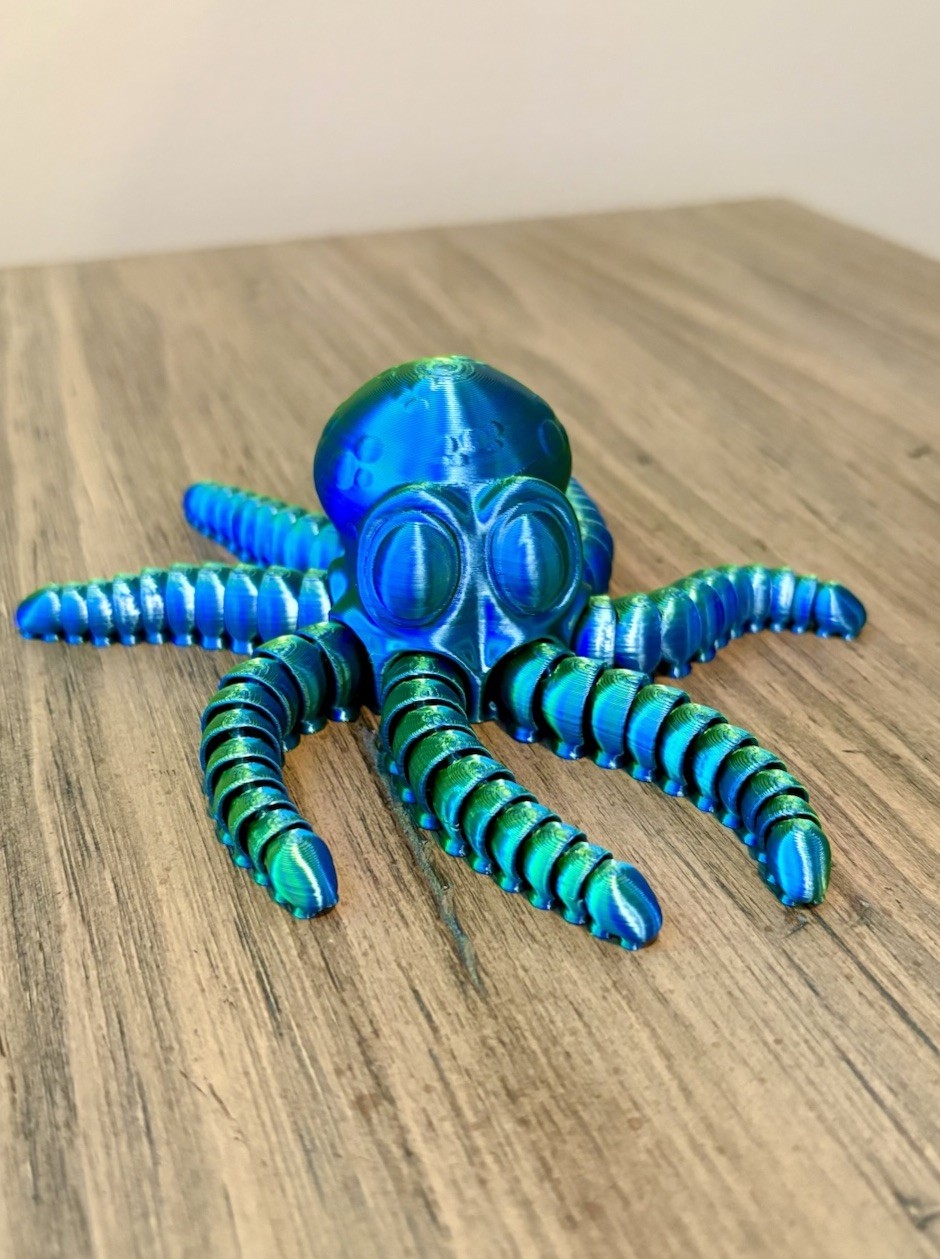 3D Printed Articulated Octopus Collectible with Gradient Blue & Green Colors