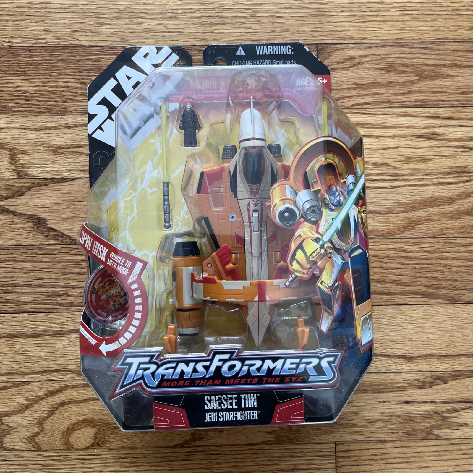 Hasbro Star Wars Transformers Saesee Tiin & Episode 2 Starfighter Action Figure