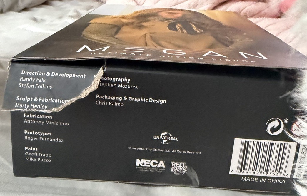 NECA MEAGAN 7in ULTIMATE ACTION FIGURE EXCELLENT CONDITION-* Box Small Tear bot
