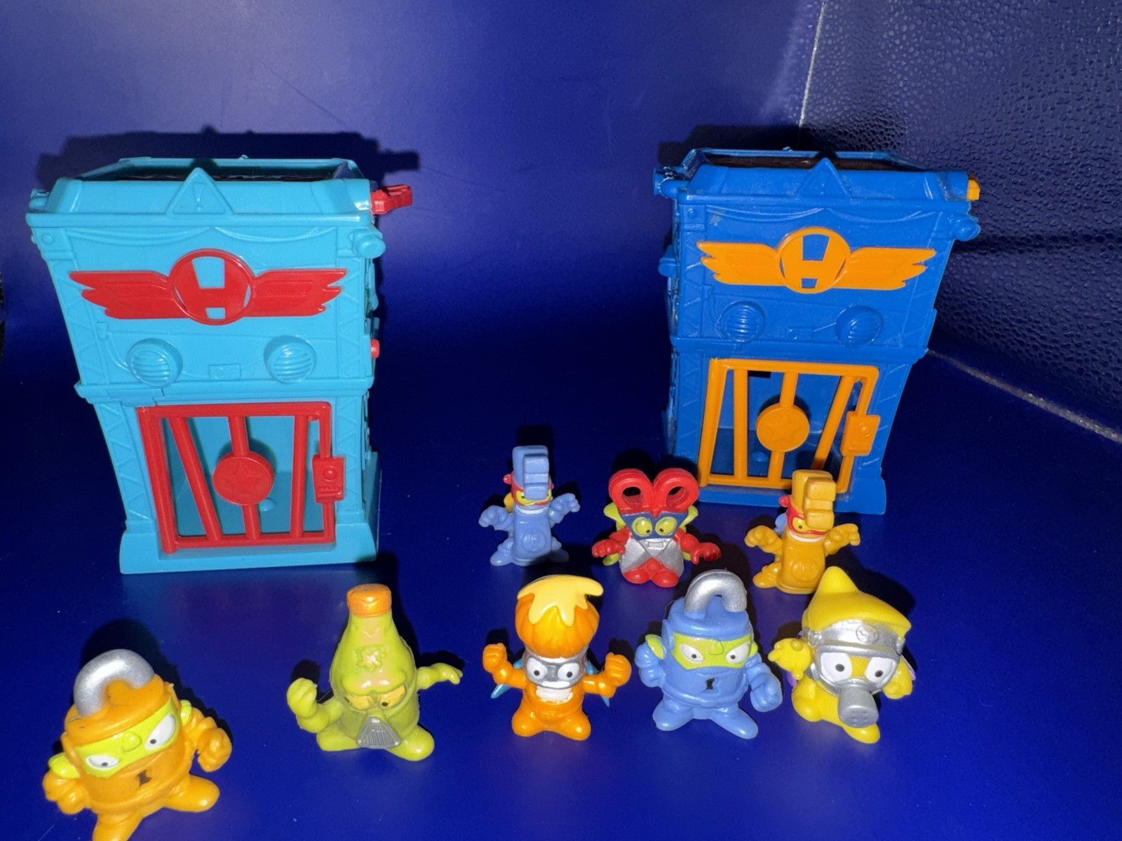 New SuperZings Series 1 Mini Figures As- Show On Pictures.