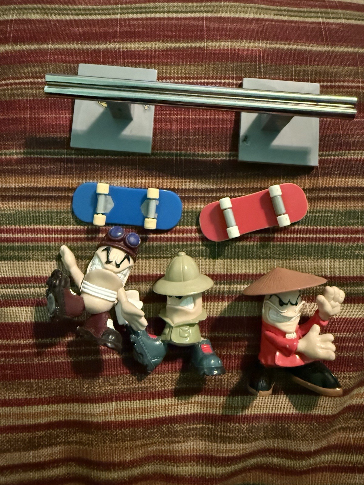 Tech Deck Dude – Set Of 3 With 2 Skateboards And Rail – Vintage Toys – 2000s