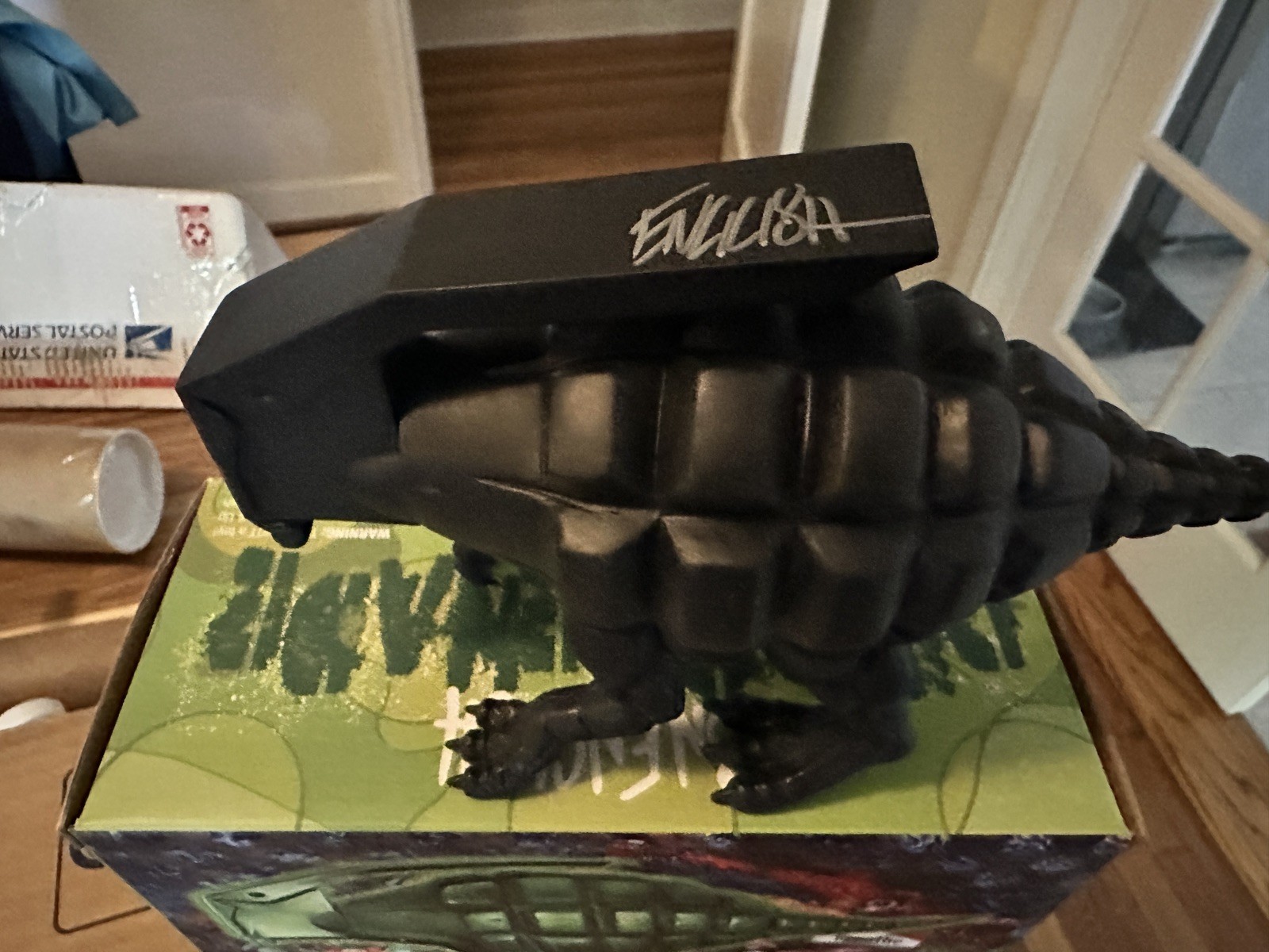 RON ENGLISH DINOGRENADE POPAGANDA VINYL TOY SIGNED! limited color way