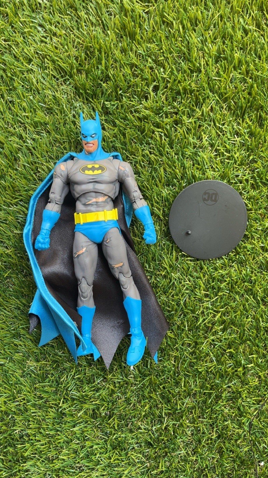 McFarlane DC Knightfall Damaged Batman Figure – Used – 7” 1/10