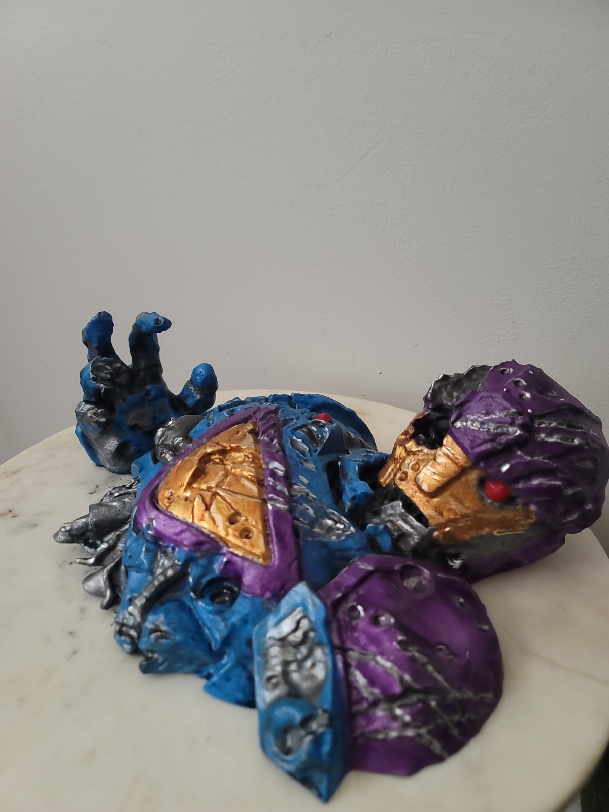 Marvel Legends Sentinel Scale Damage Dispaly