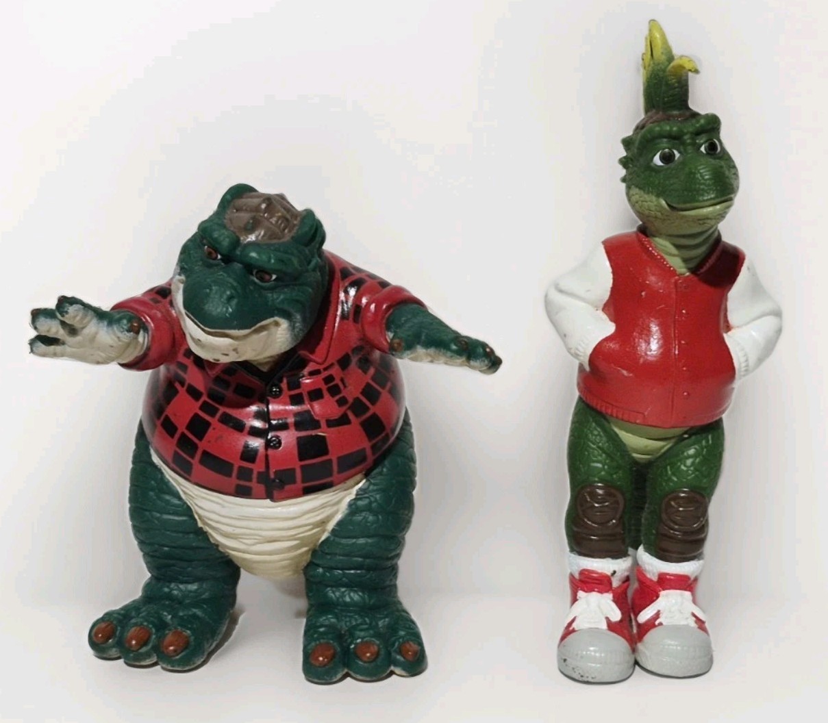 LOT 2 DISNEY HASBRO JIM HENSON DINOSAURS TV SHOW EARL & ROBBIE SINCLAIR FIGURINE