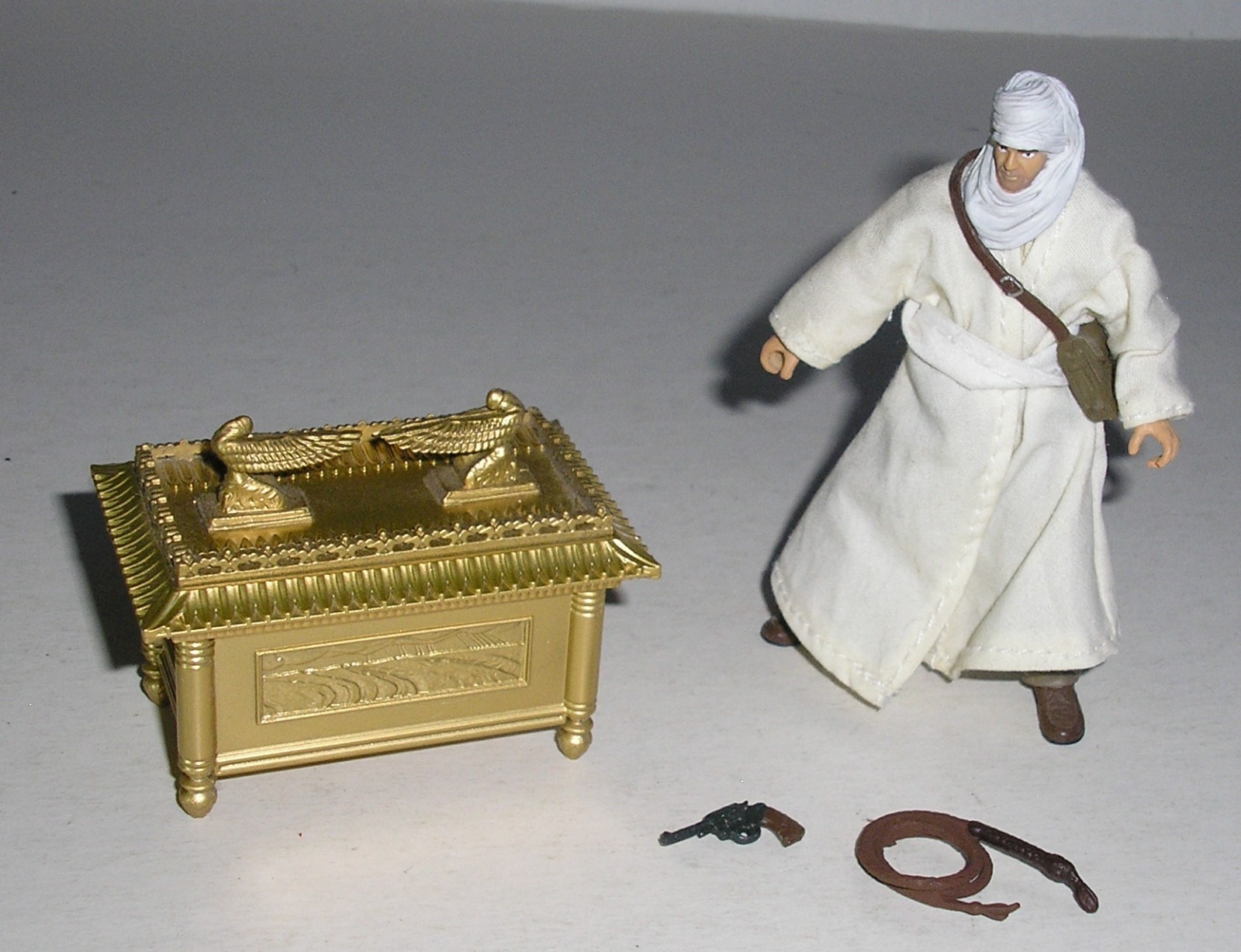 2008 Hasbro Indiana Jones Raiders of the Lost Ark – Map Room Set Figure + Ark
