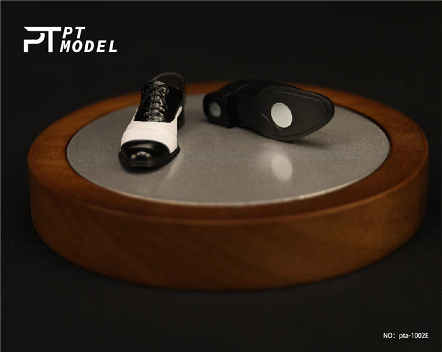 PTMODEL 1/6 PTA-1002 Magnetic Leather Shoes Model Fit 12” Body Figures