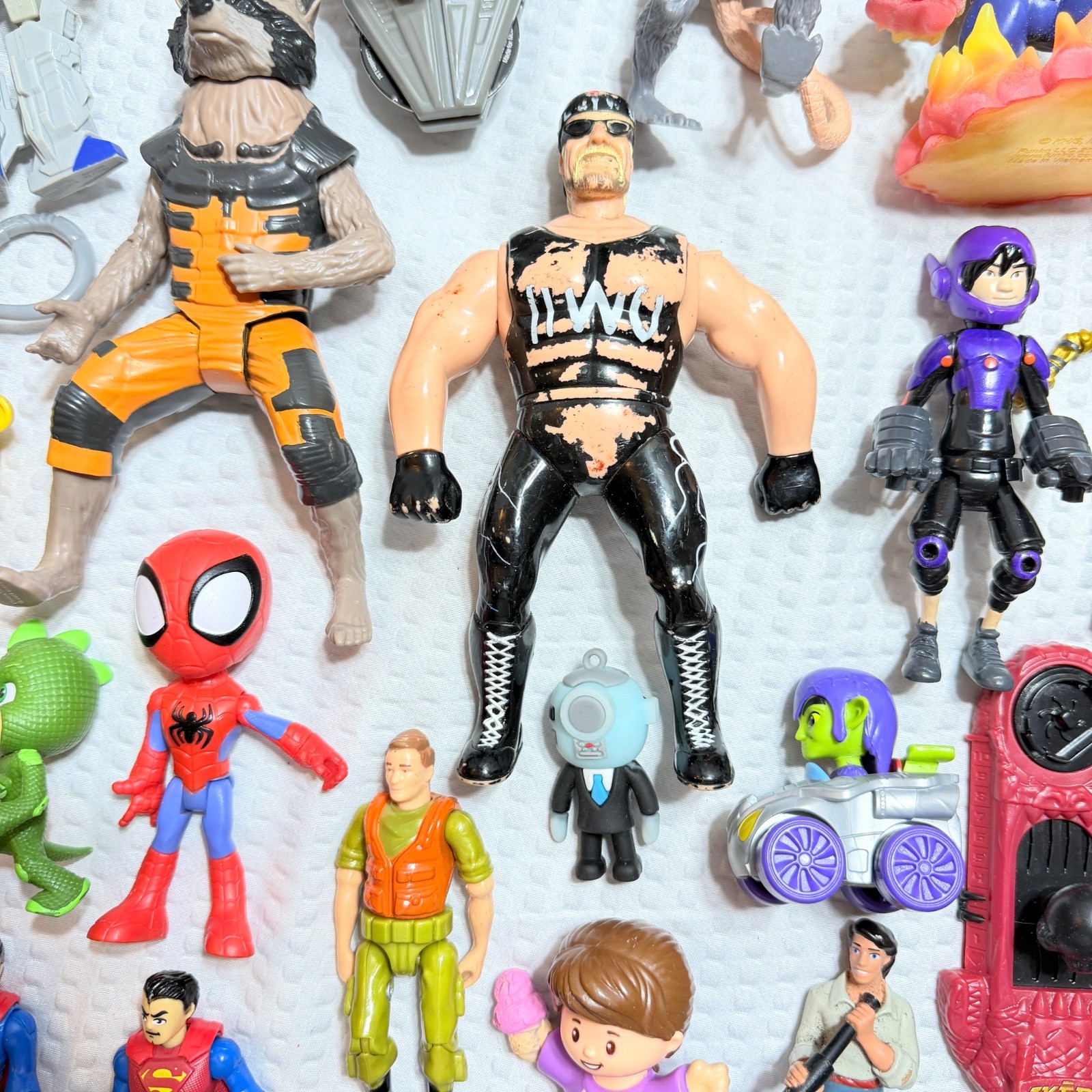 Mixed Toy Lot – Anime, Superheroes, Funko, FNAF, Dinosaurs, Accessories – 50 pcs