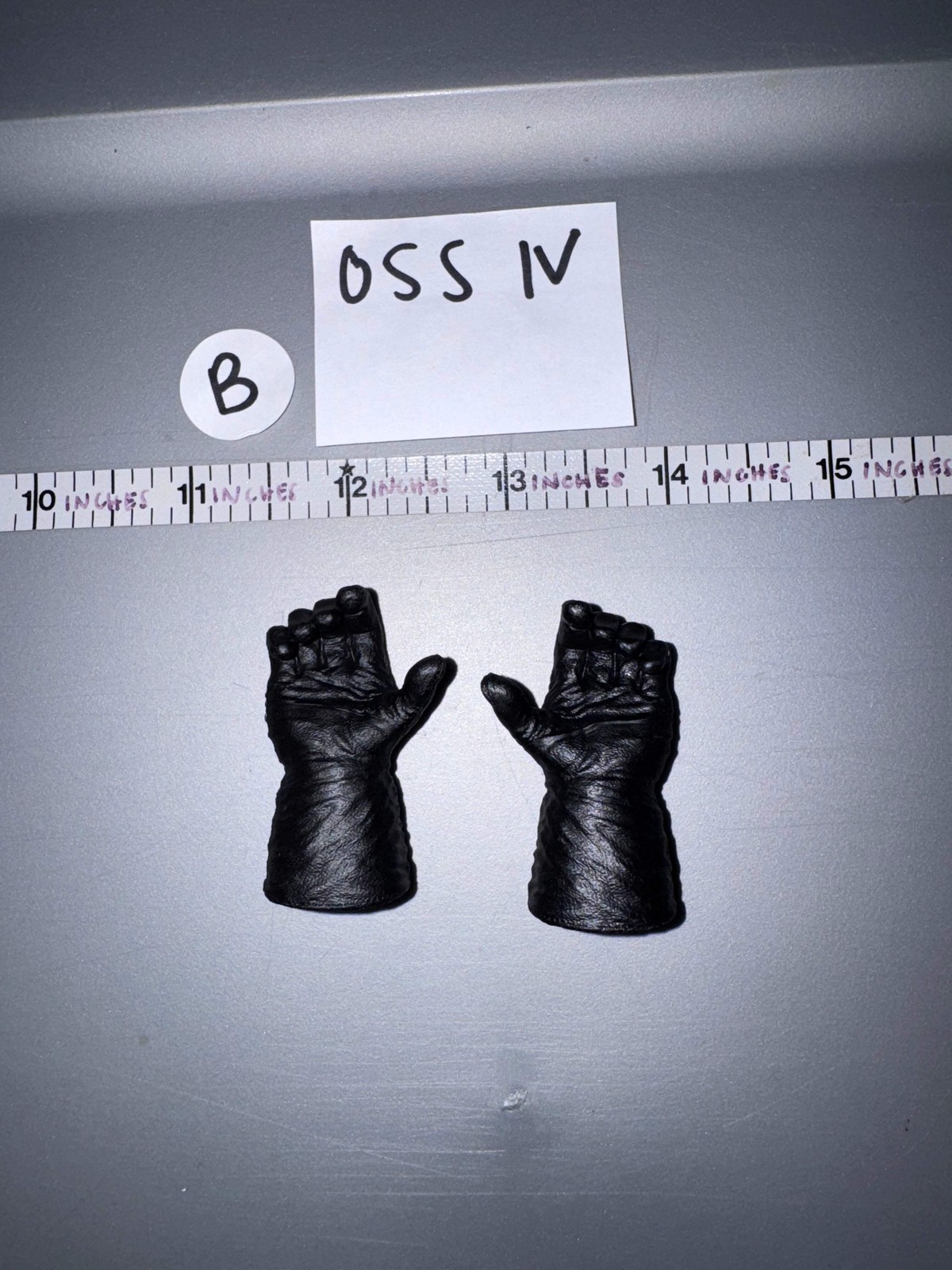 1/6 Scale Gloved Hands – Science Fiction Ghostbusters Ghost Hunting Squad – Pres
