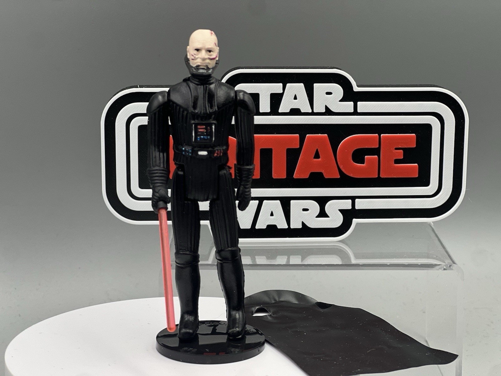 Vintage Custom Star Wars Figure “Deafeated” Darth Vader Removable Hand Kenner