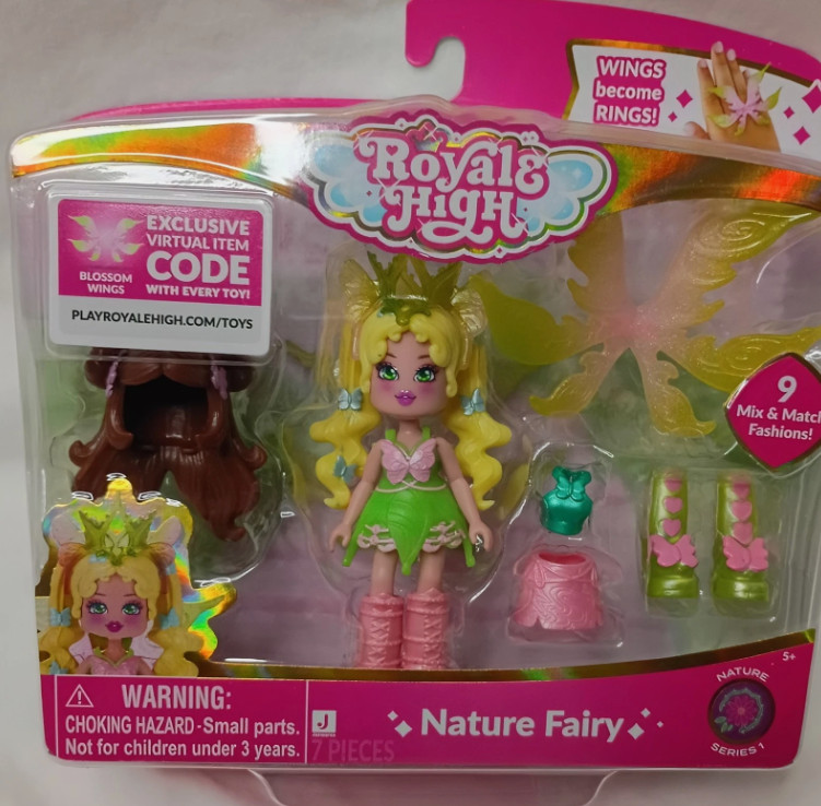 Royale High Roblox Dolls Series 1 with Digital Code unused hard to find NEW