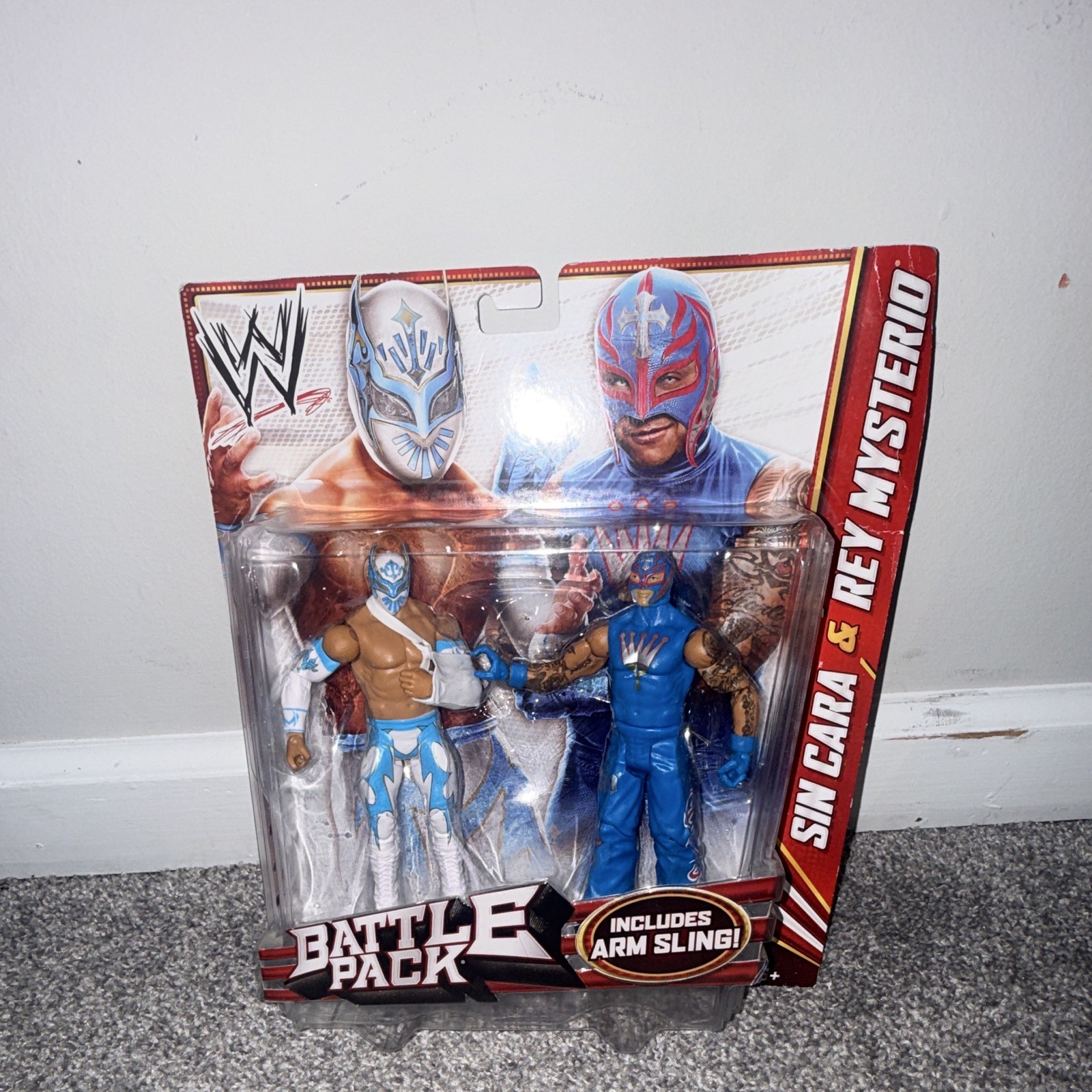 unboxed Rare Sin Cara And Rey Mysterio WWE Figures