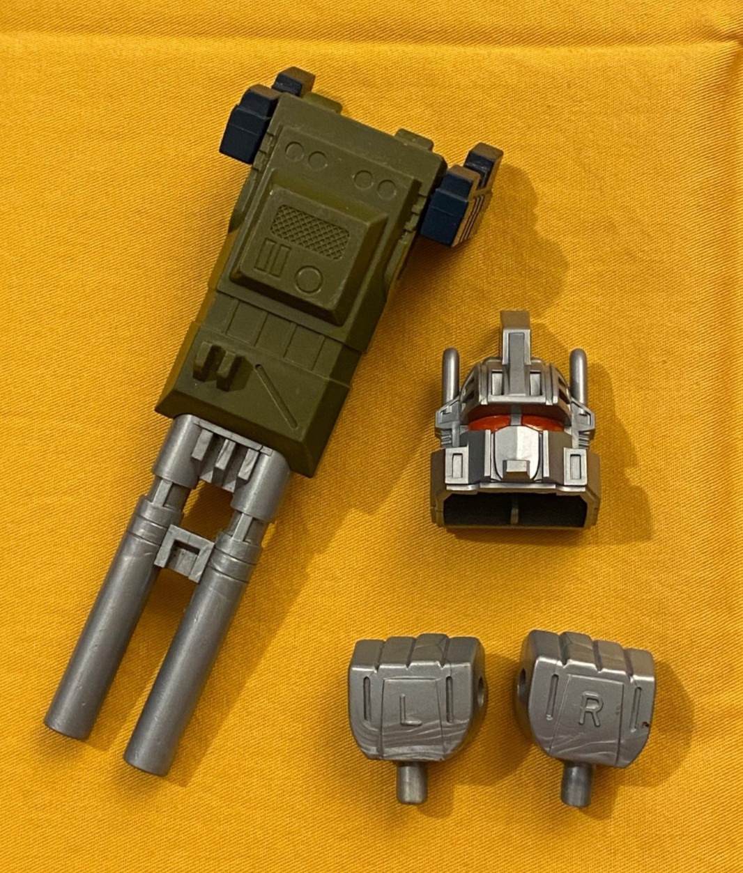 original G1 Transformers BRUTICUS PARTS WEAPONS LOT #6 r+l fist cannon FREE SHIP