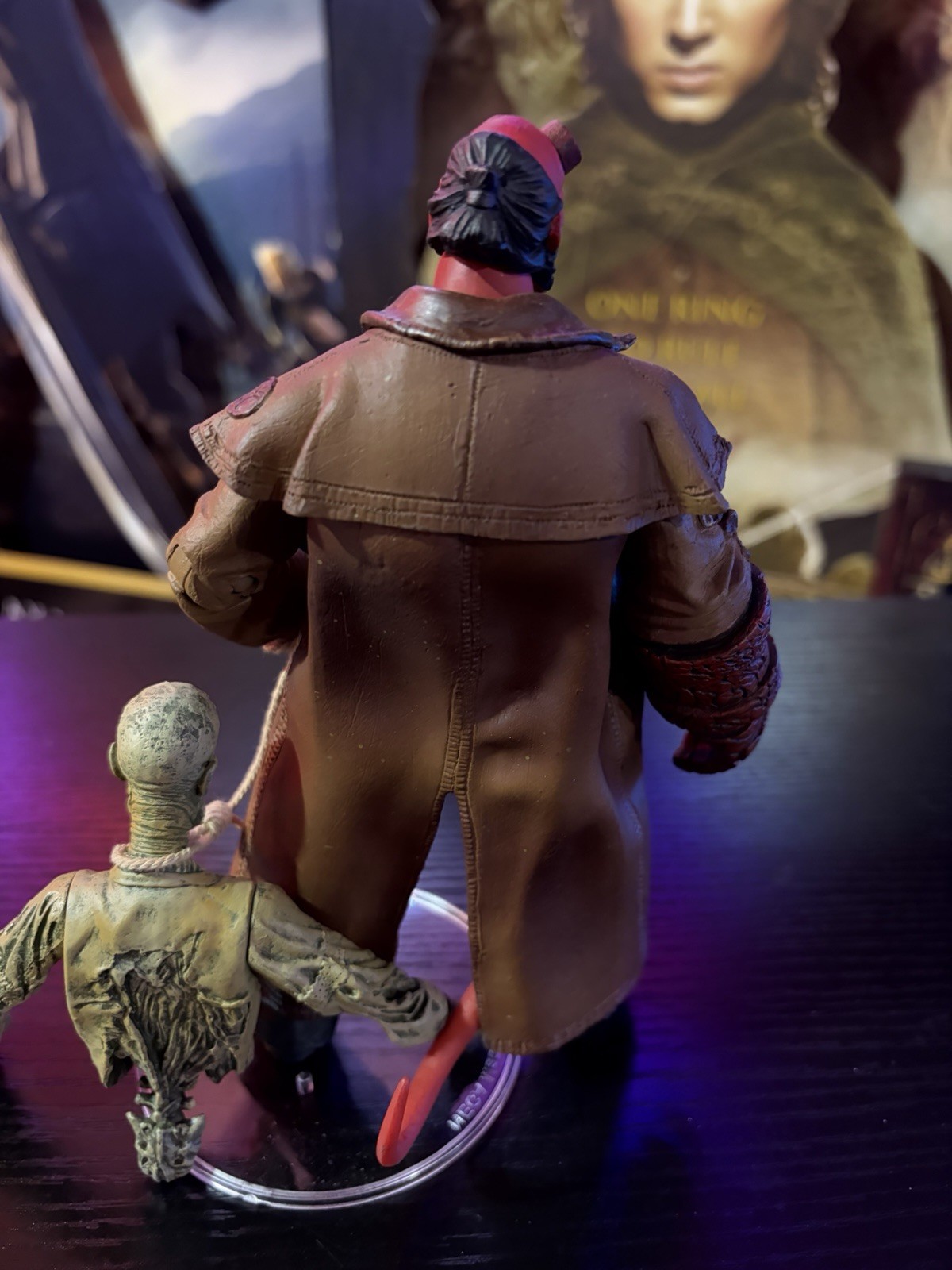 Mezco – Hellboy with Ivan Corpse 2004 Trenchcoat Variant – MINT & AUTHENTIC