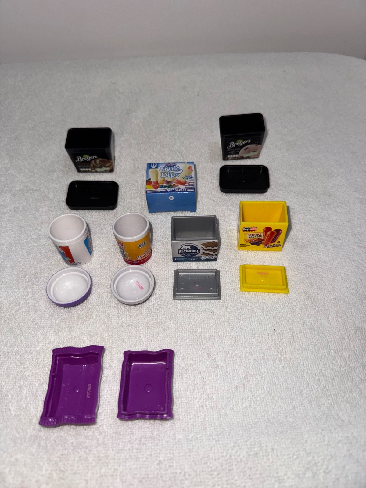 Lot of 8 Shopkins Real Littles Dessert Treats Real Branded Mini Containers Only
