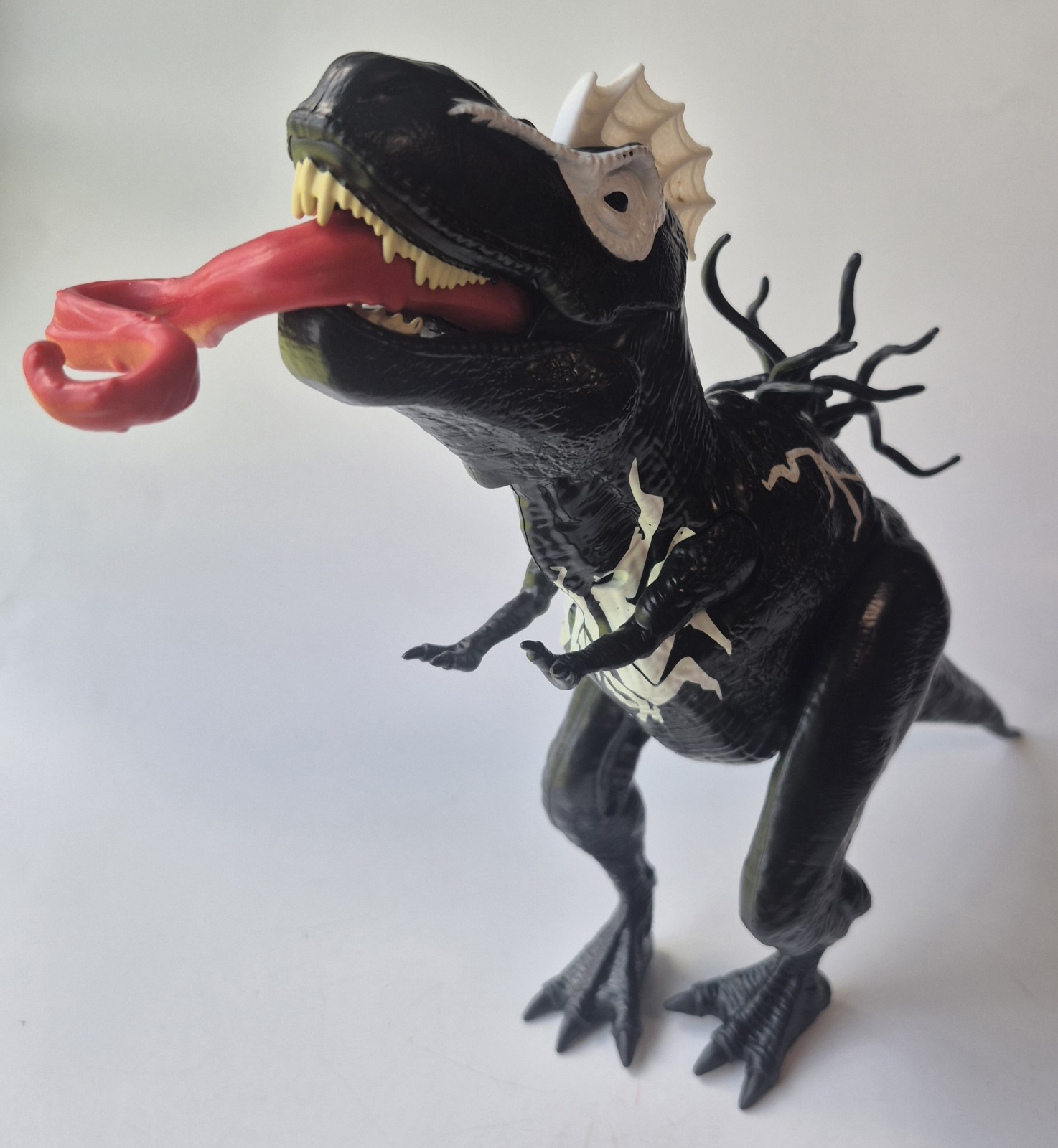 Marvel Spider Man Epic World of Action VenomVersus Venomsaurus Rex (16”/40cm)
