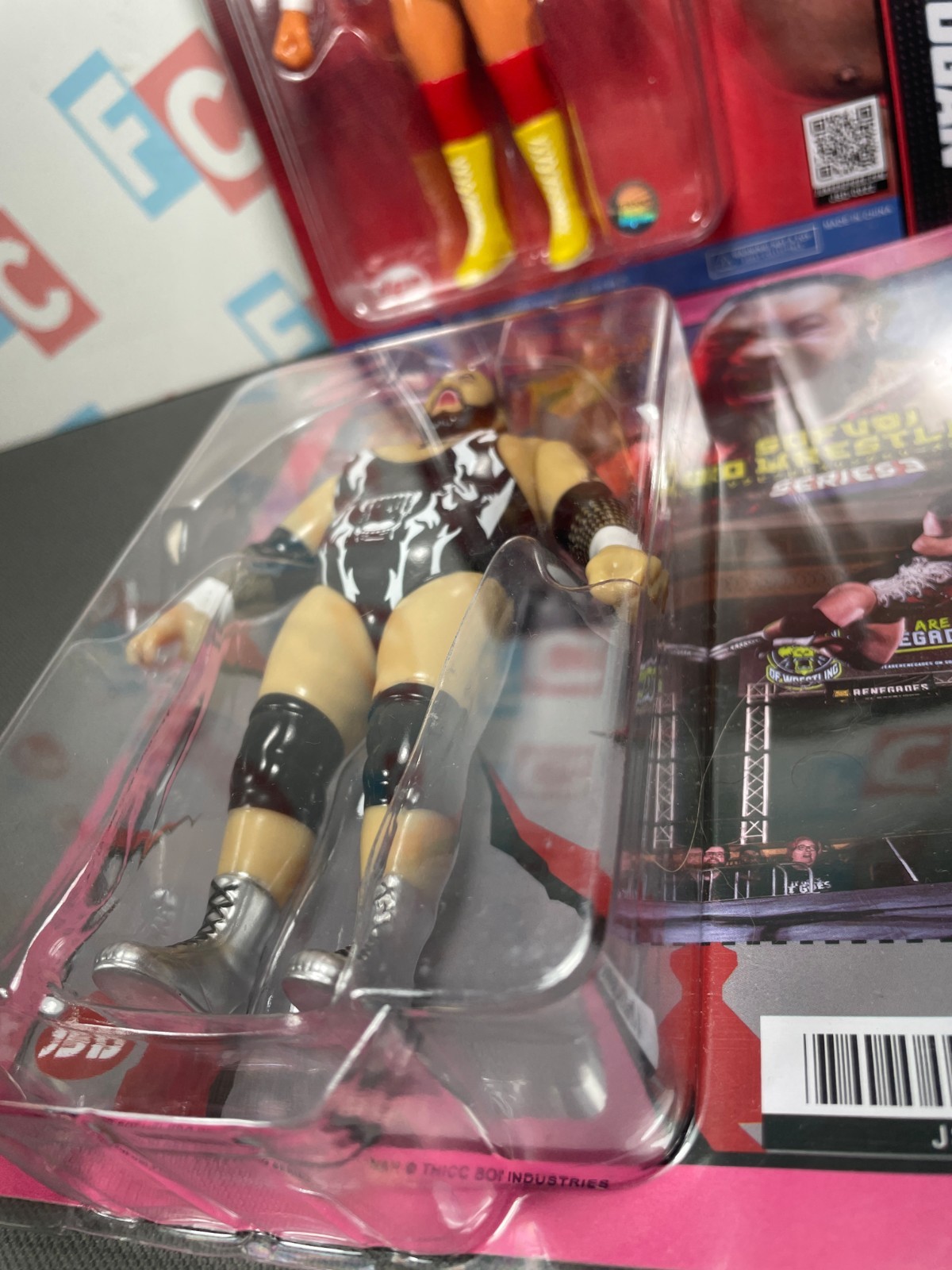 Junk Shop Dog Sofubi WWE Pro Wrestling Hulk Hogan Jonah Figure Junkshop Bronson