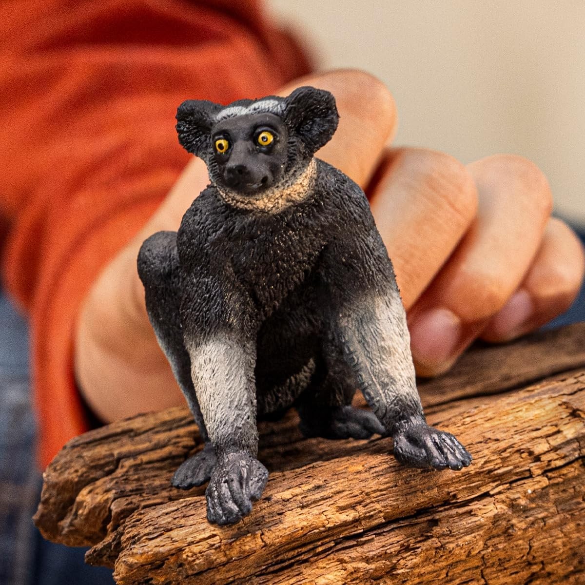 schleich 14877 Indri, from 3 years WILD LIFE – Figurine, 4 x 5 x 6 cm