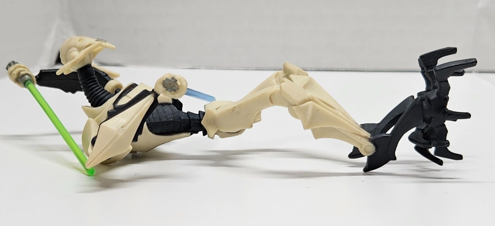 2008 Basic Fun Star Wars General Grievous Lightsabers Bendable Figure 5″