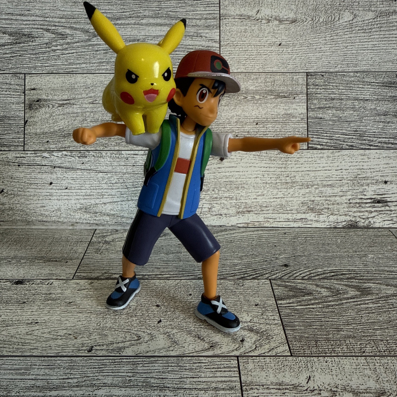 Pokémon Battle Feature Figure Deluxe Action Ash And Pikachu EUC