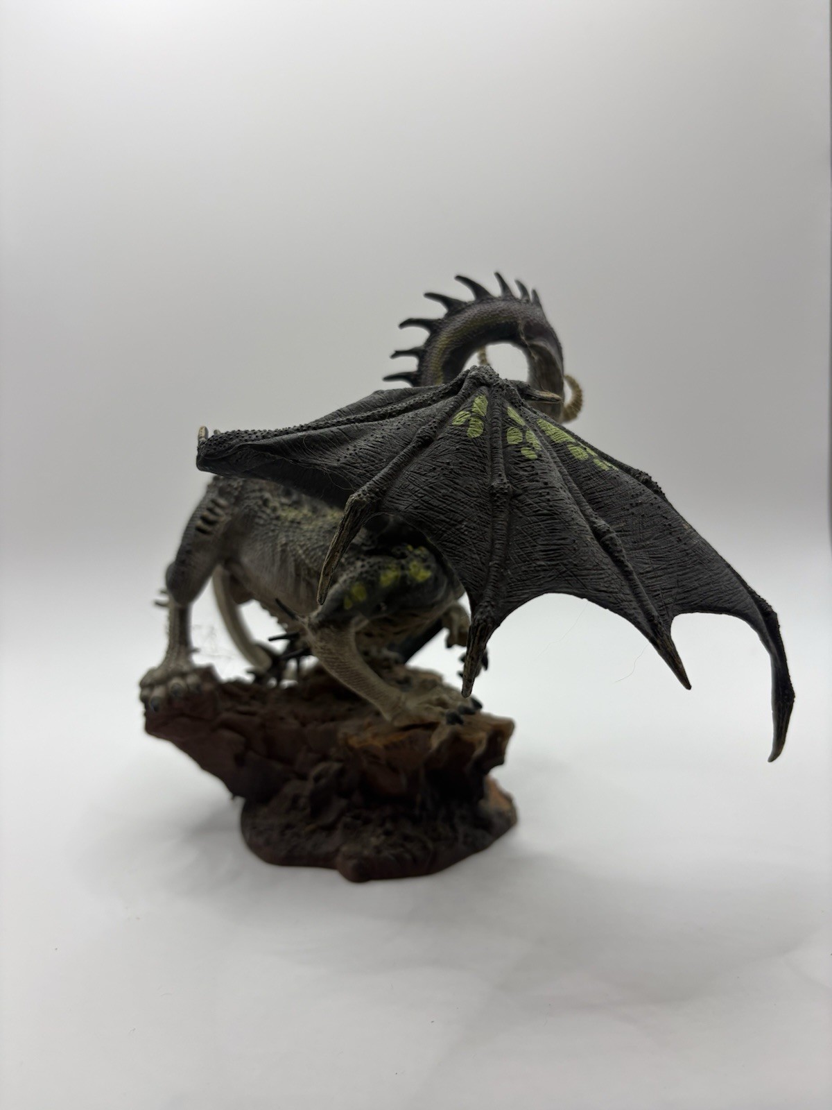 2005 McFarlane Toys Dragon’s Quest for the Lost King