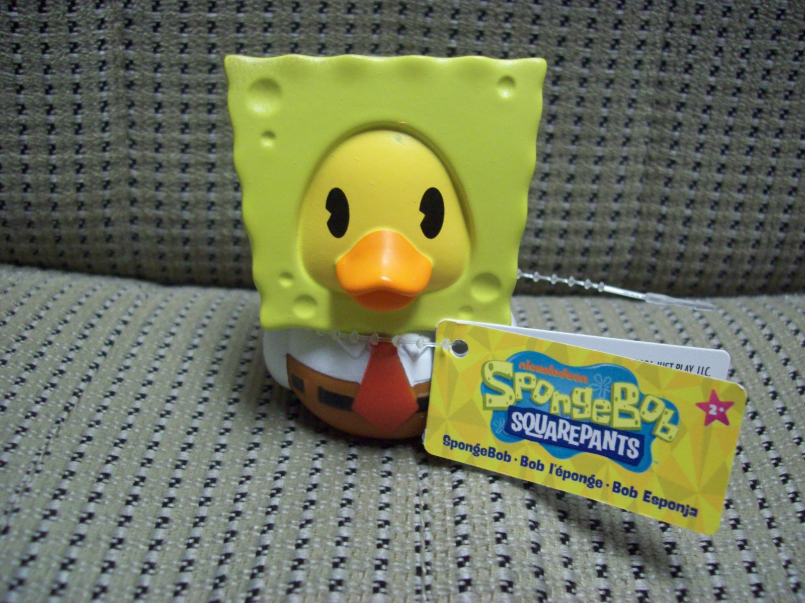 SpongeBob SquarePants, Nickelodeon 2.75″ Rubber Duck with tag attached New!