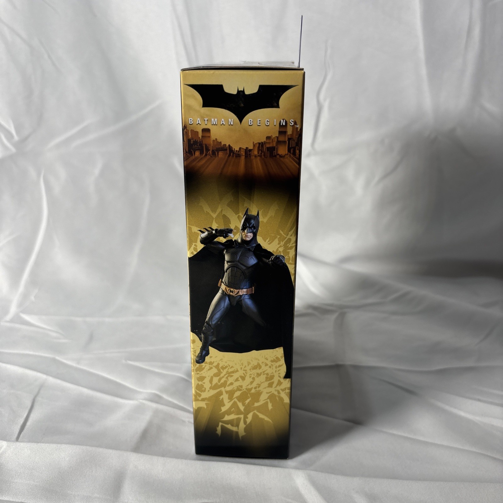 NECA Batman Begins Christian Bale Batman Begins 7″ Action Figure NEW