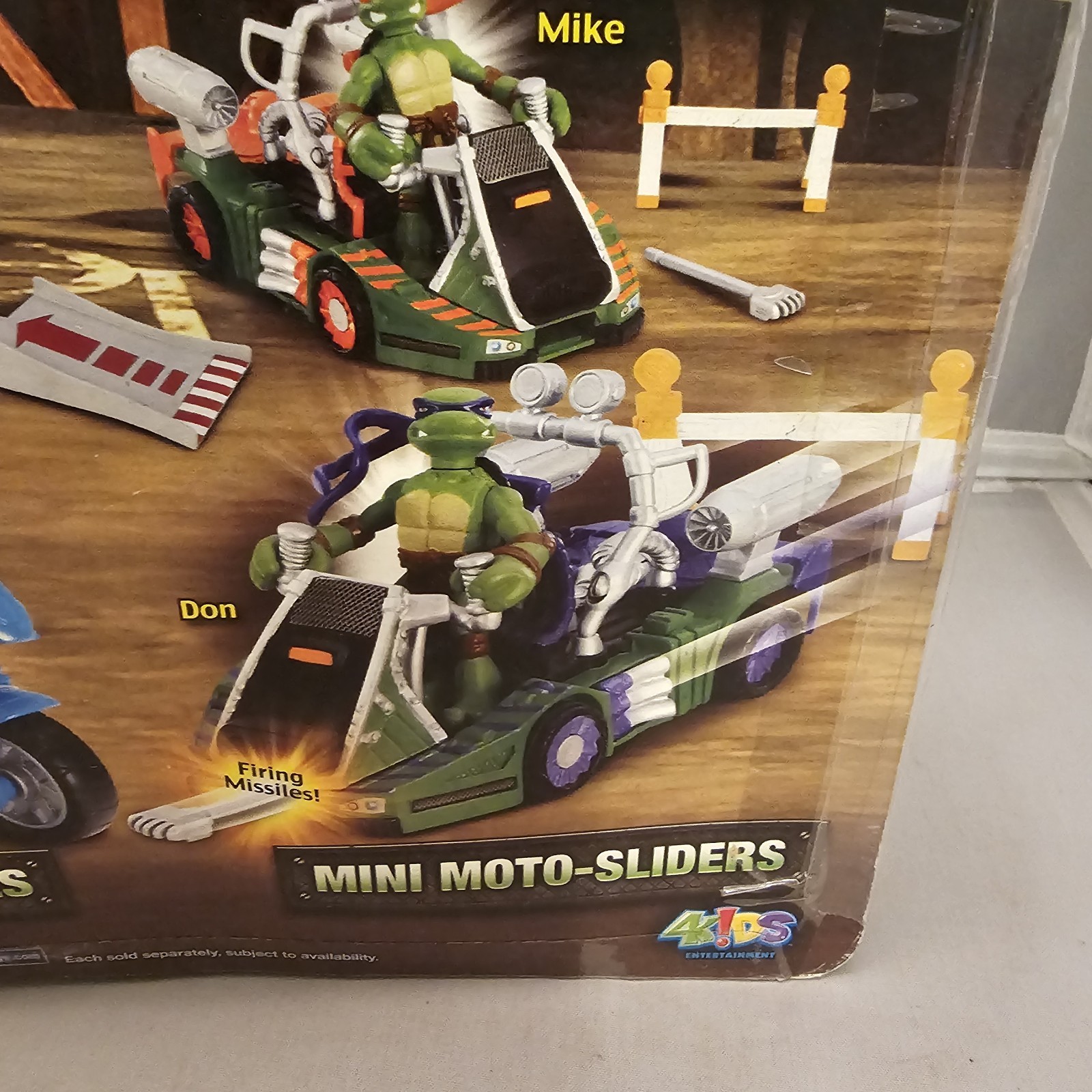 TMNT Mini Mutants Mini Moto-Slider Michelangelo New 2007 Ninja Turtles New Wear