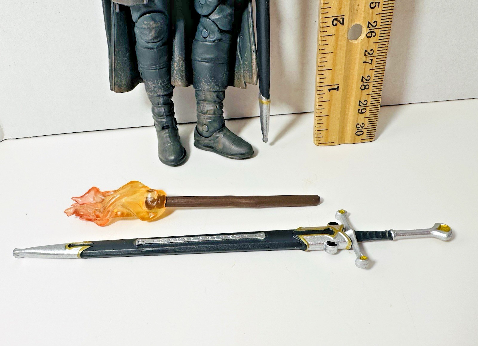 Diamond Select The Lord of the Rings Aragorn Deluxe Action Figure