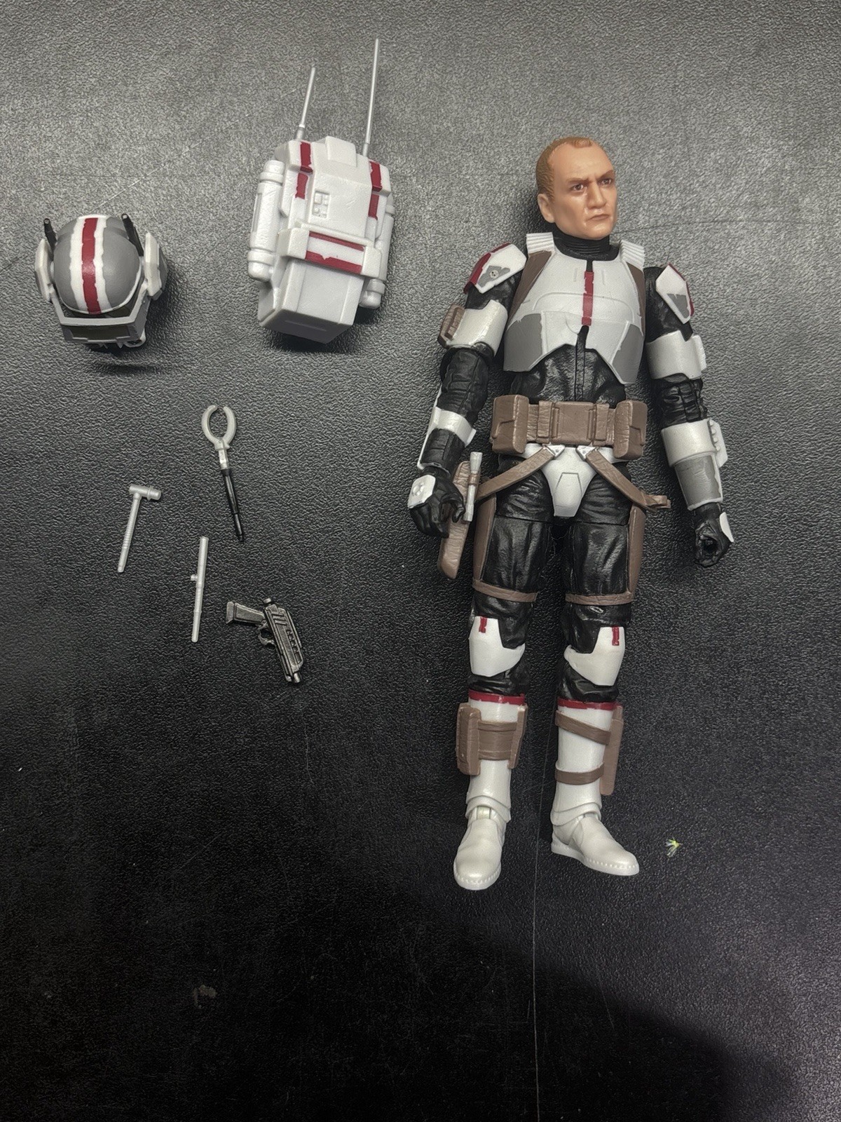13 Star Wars figures ranging in size and origin see description for details!