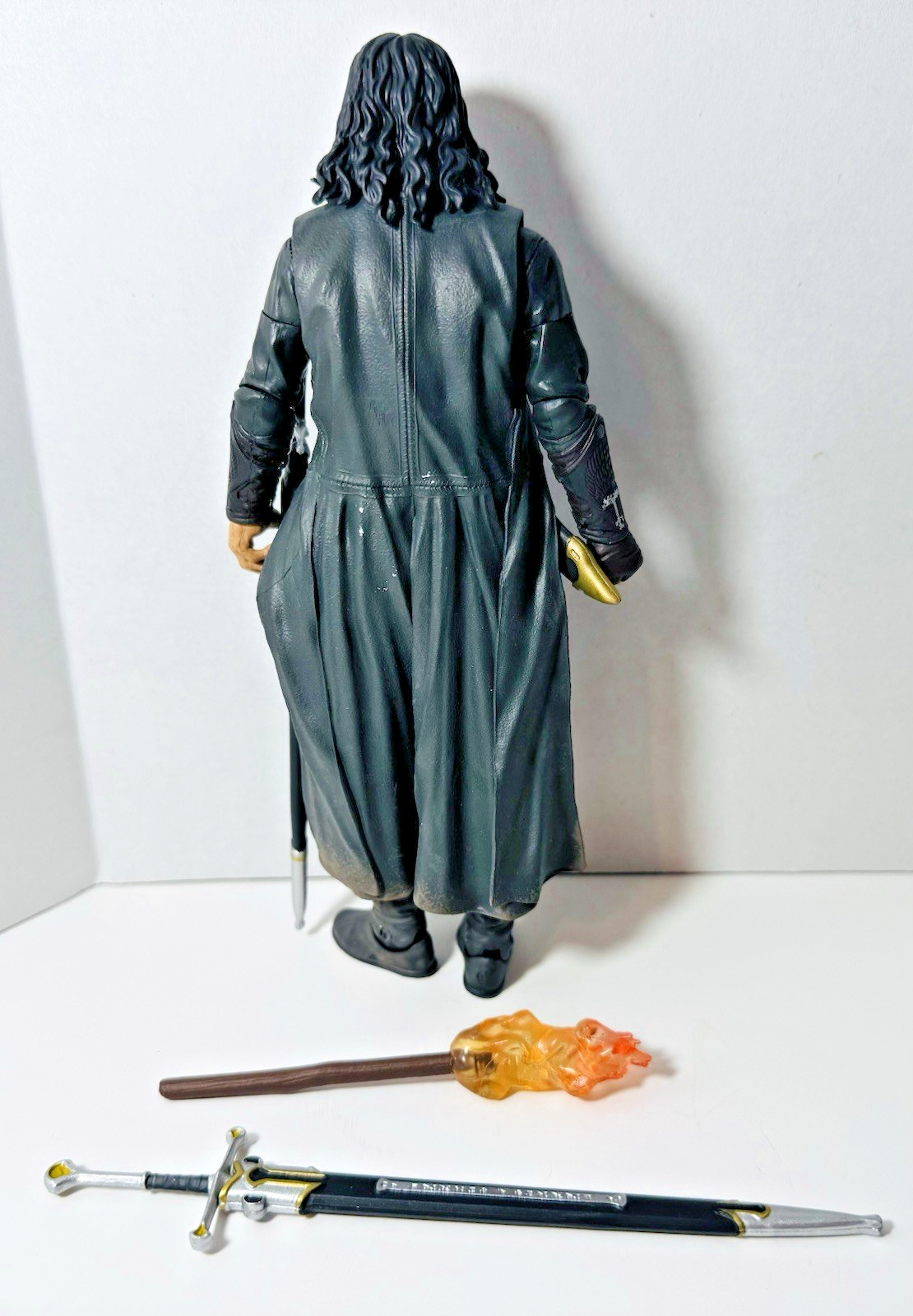 Diamond Select The Lord of the Rings Aragorn Deluxe Action Figure