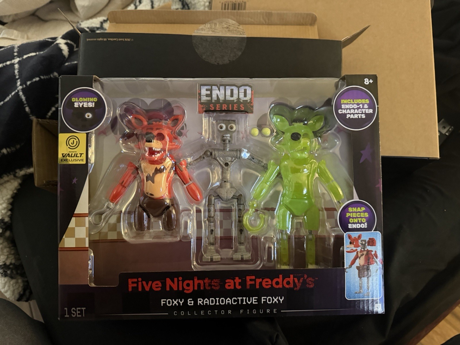 Jazwares FNAF Five Nights at Freddy’s Endo Series 01 Foxy and Radioactive Foxy