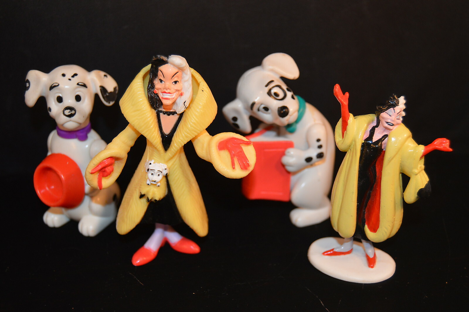 Lot of 4 DISNEY 101 DALMATIONS TOY FIGURES kids dogs children TV & MOVIE VG+