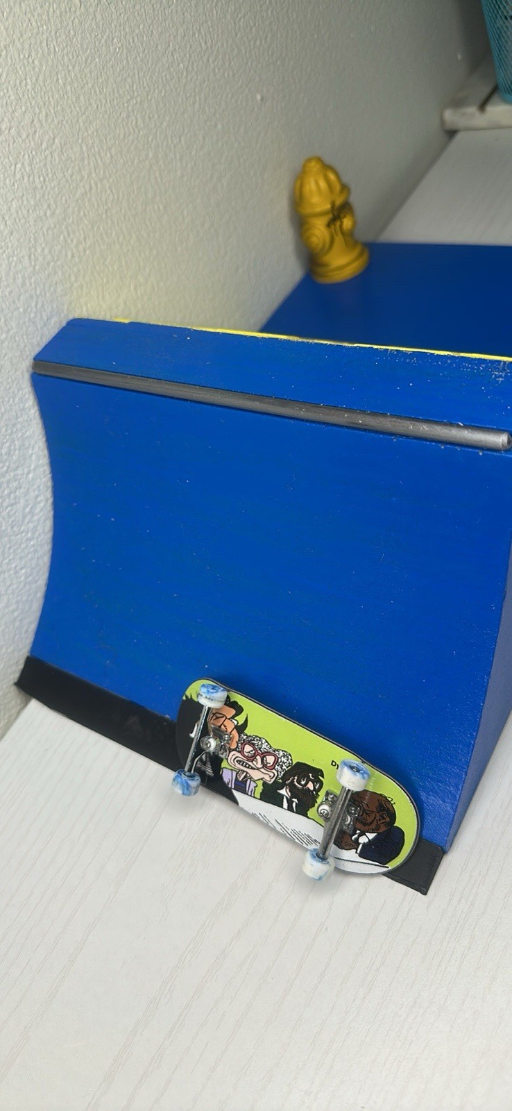 Bland Pro Shop Desktop Destroyer Fingerboard Obstacle (Fingerboard Not Included)