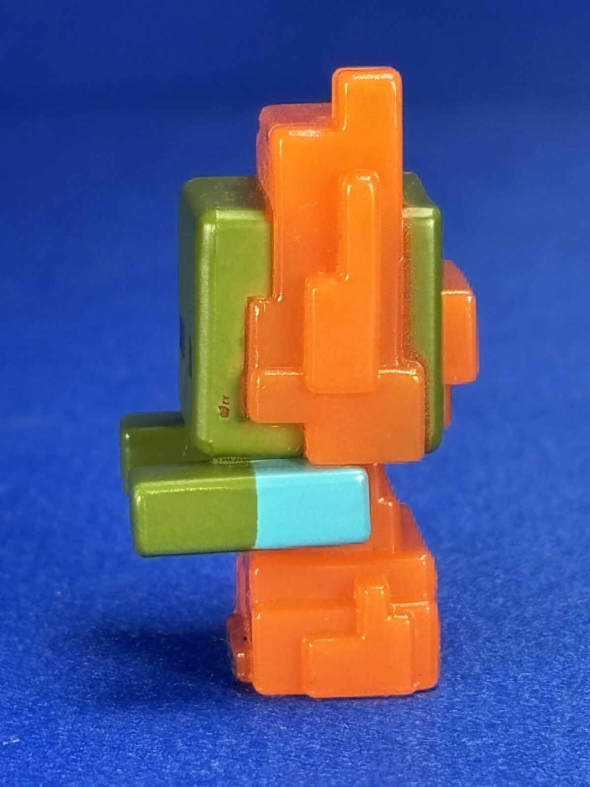 2014 Minecraft Mini-Figures Netherrack Series 3 ~ 1″ Zombie in Flames Mojang