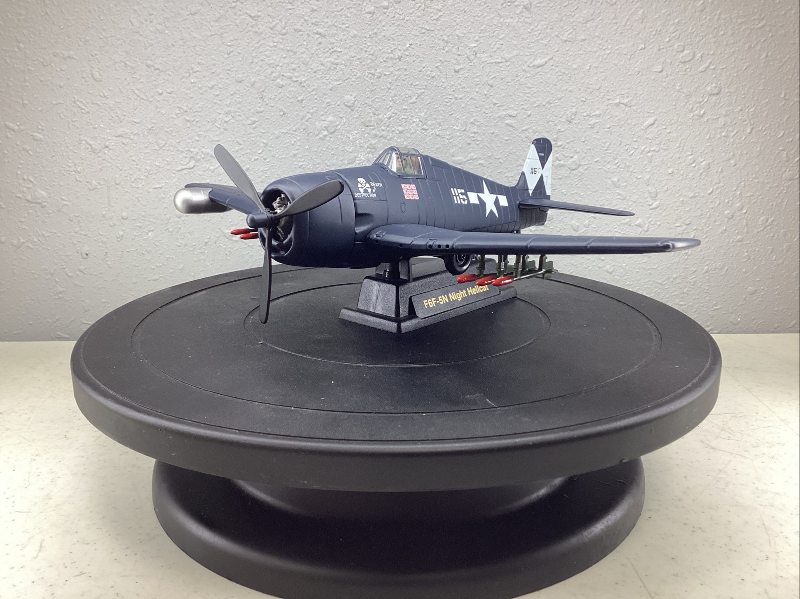 Air Legends WW2 SERIES F6F-5N NIGHT HELLCAT McPHERSON 1/48 diecast jm692620