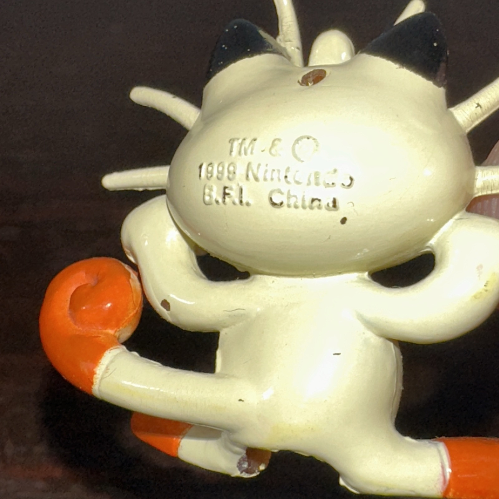 Vintage Pokemon Meowth Figure Pokeball Keychain 1999 Basic Fun Nintendo READ