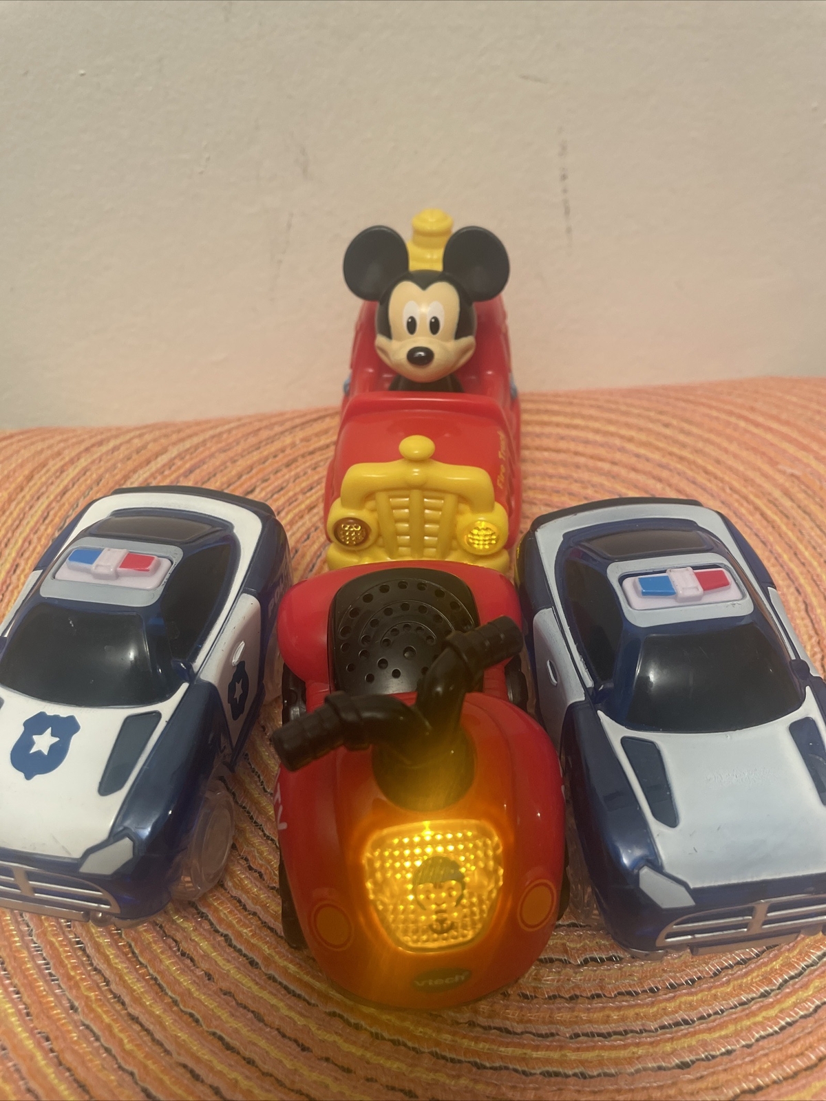 Set Of 4 Little Cars Friction And One Sings Lights Light Up. 4 Works Perfect