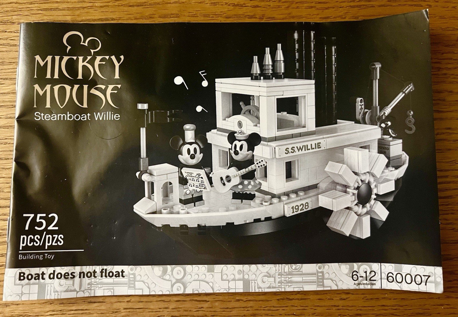 752pc Building Bricks STEAMBOAT WILLIE 1928 figure action willy mickey mouse set