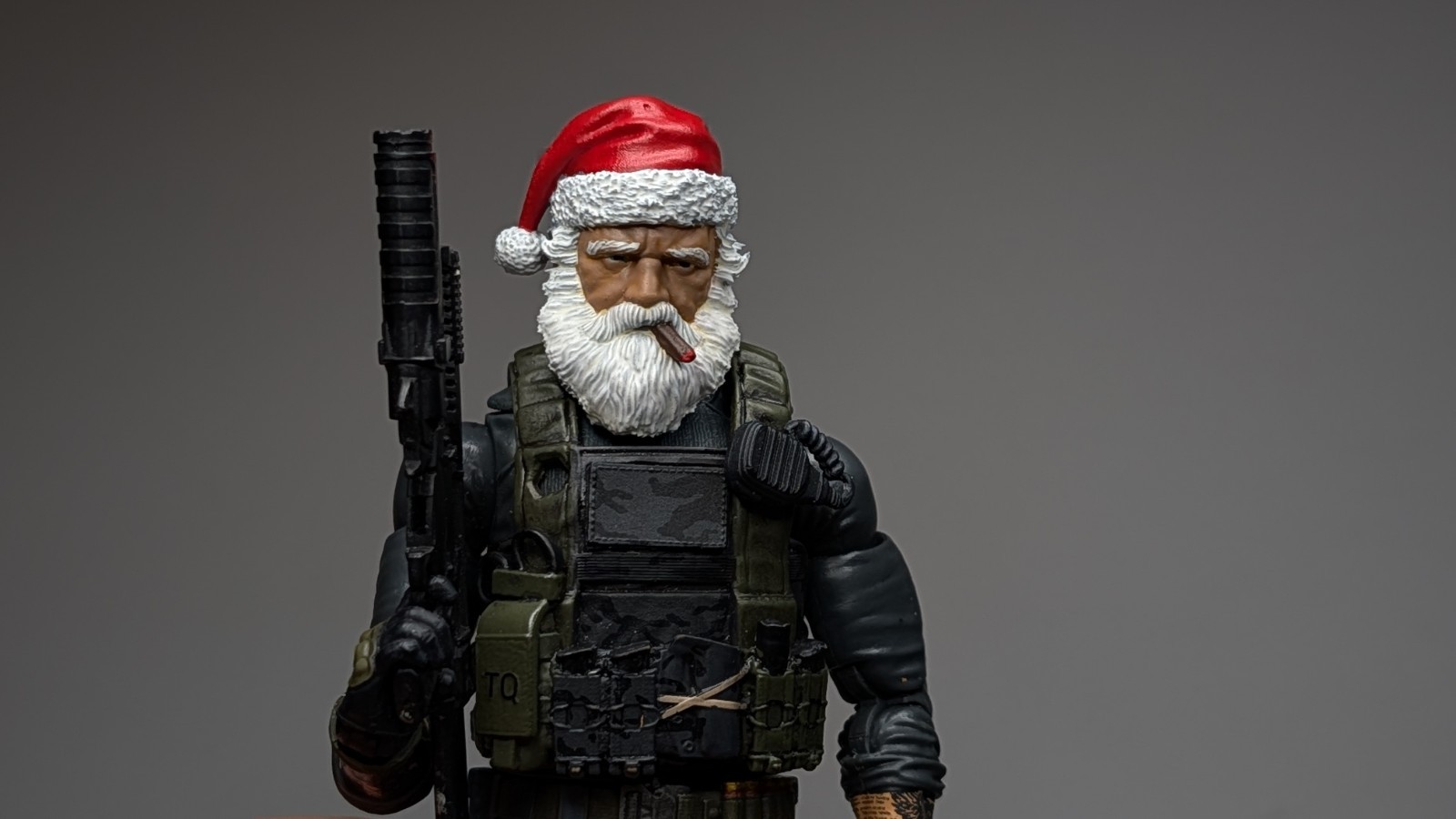 Custom Painted SMOKING SANTA HEAD 1:12 6″ Classified/ Legend Compatible
