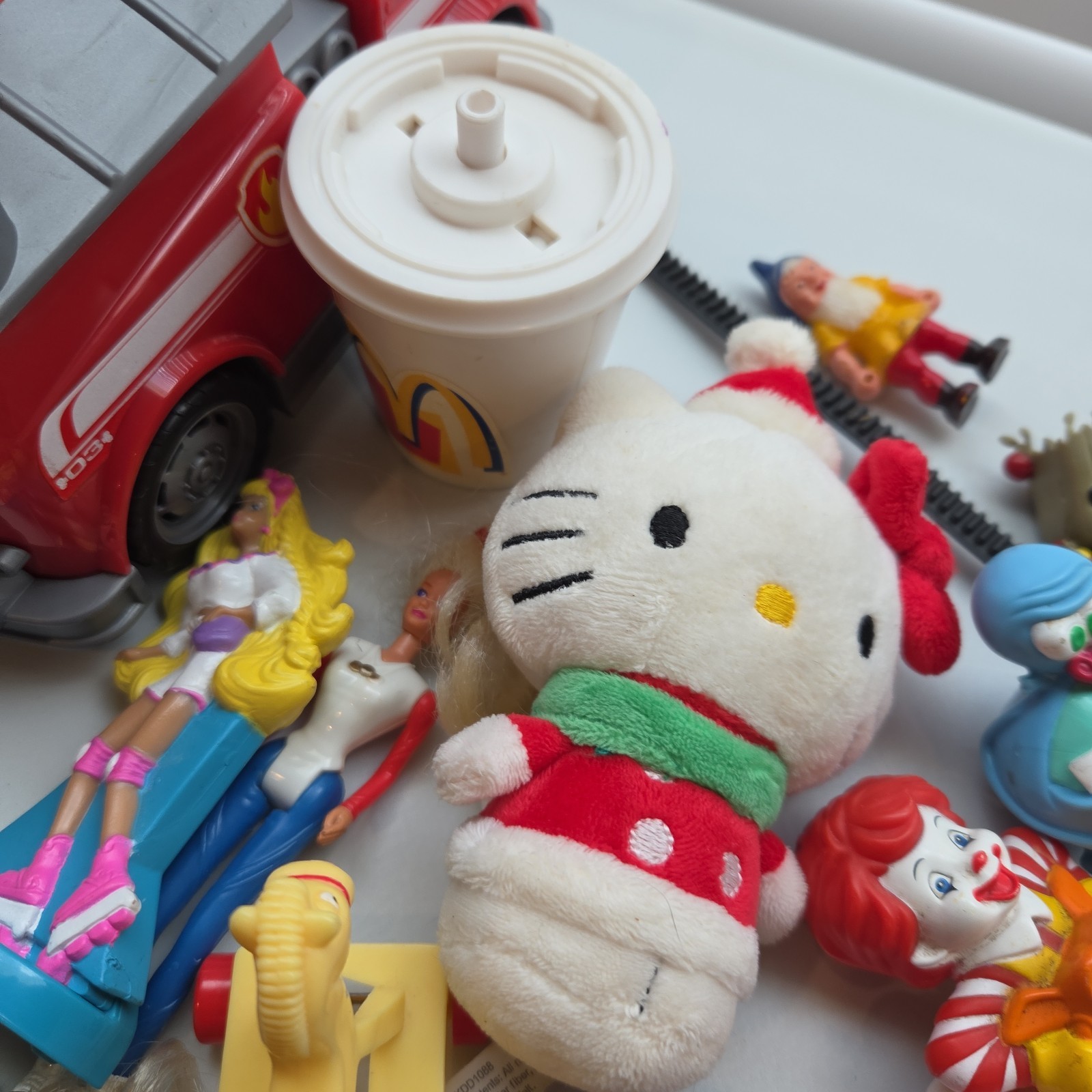 Massive Mixed Lot Of 90+ Toys Action Figures Toy Various Brands And Ages