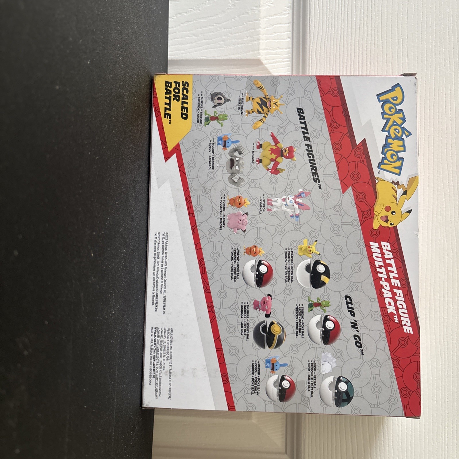Pokemon Battle Figure 8 Pack Features 2-Inch Pikachu, Eevee, Appletun NEW