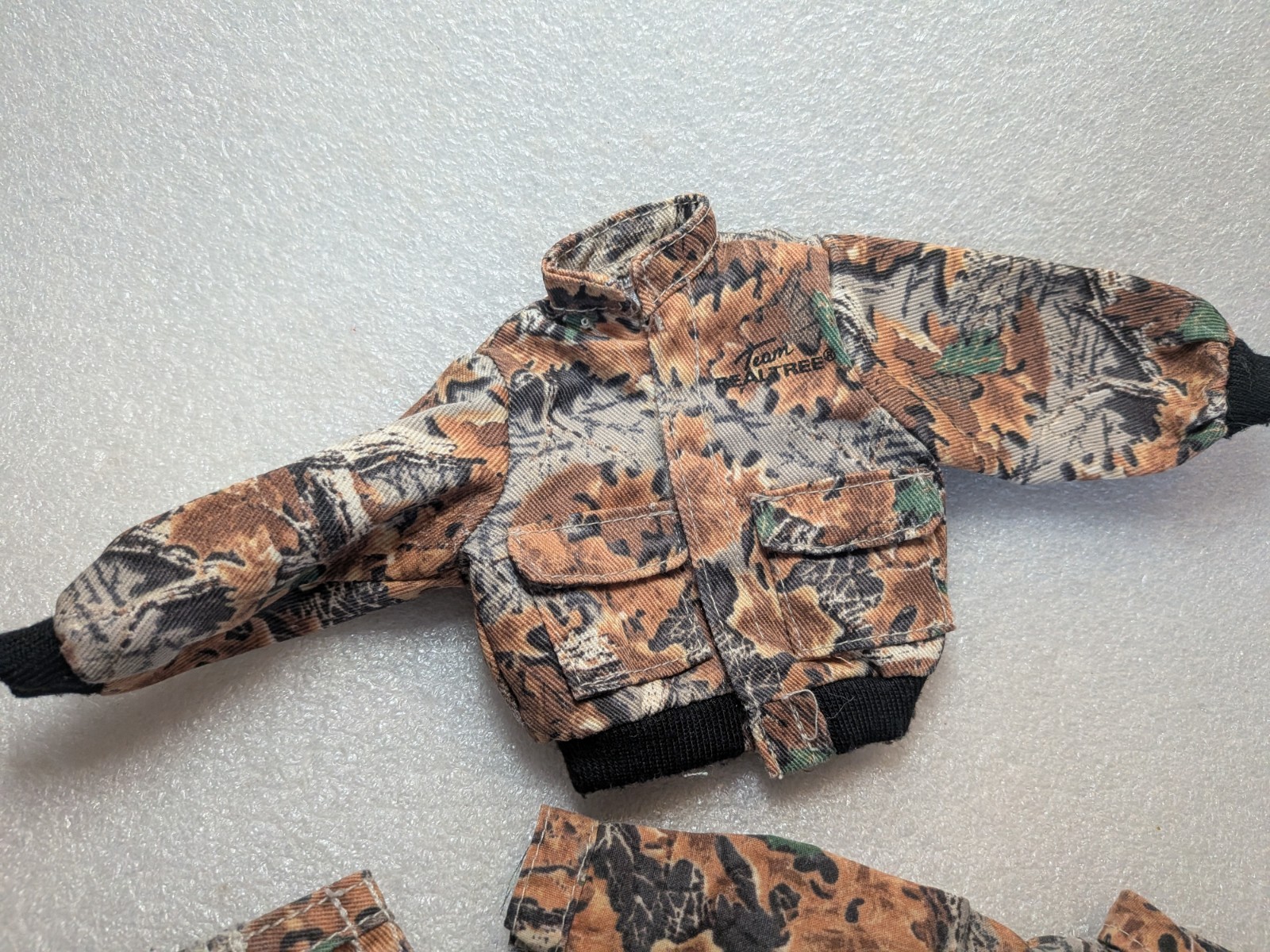 RealTree Hunter Camo Outfit for Ertl Collectible 12″ Action Figure Doll Military