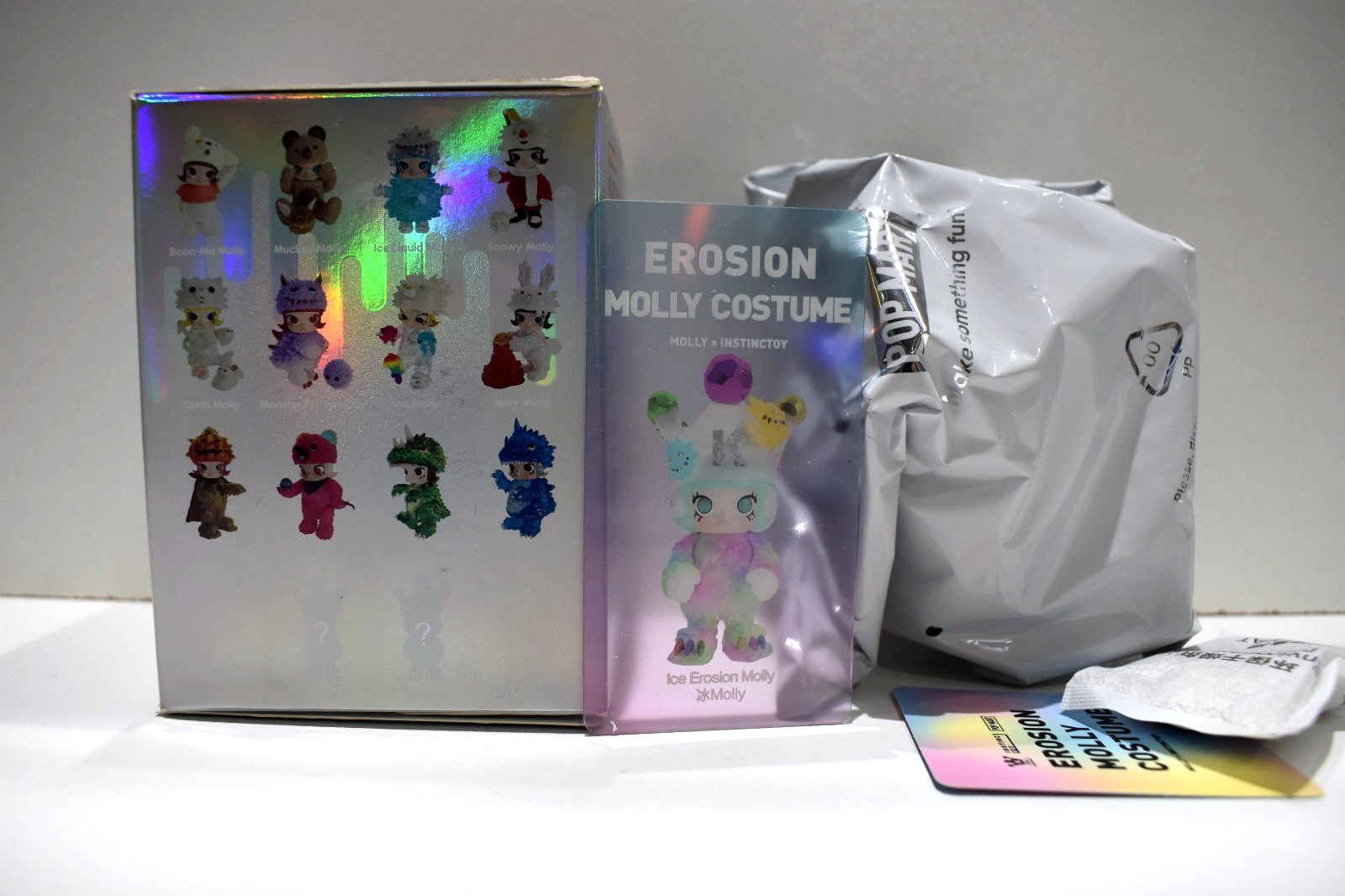 POP MART INSTINCTOY – EROSION MOLLY COSTUME – ICE EROSION MOLLY (SECRET/CHASE)