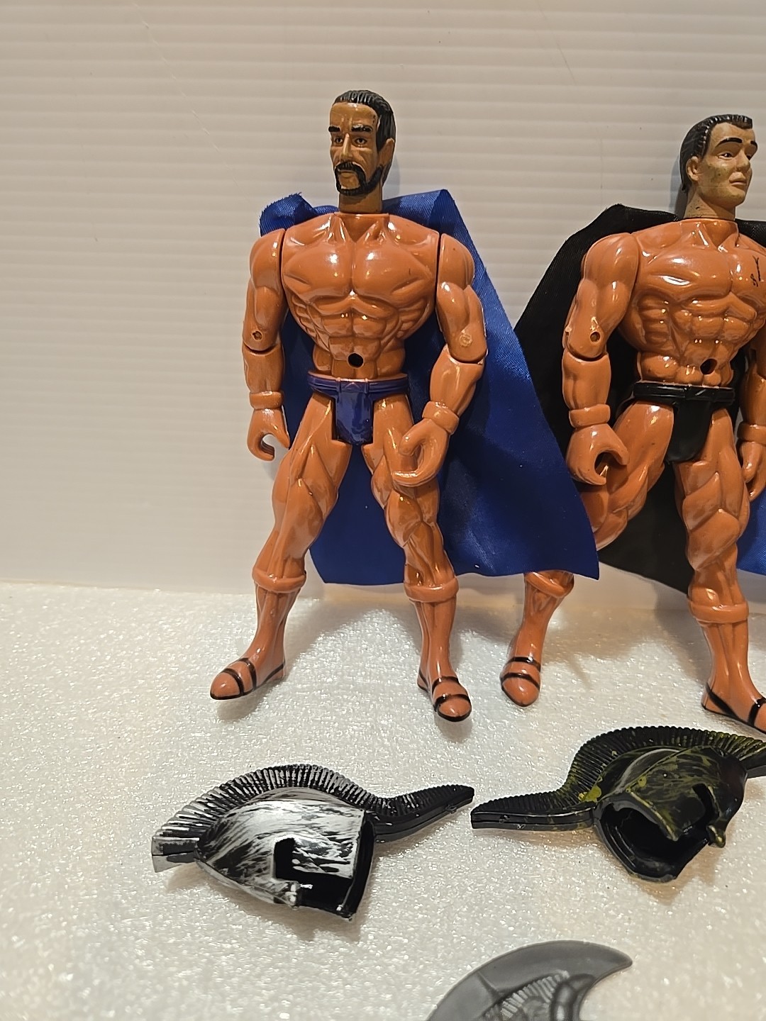 6 Gladiator Warrior Figures & Accessories