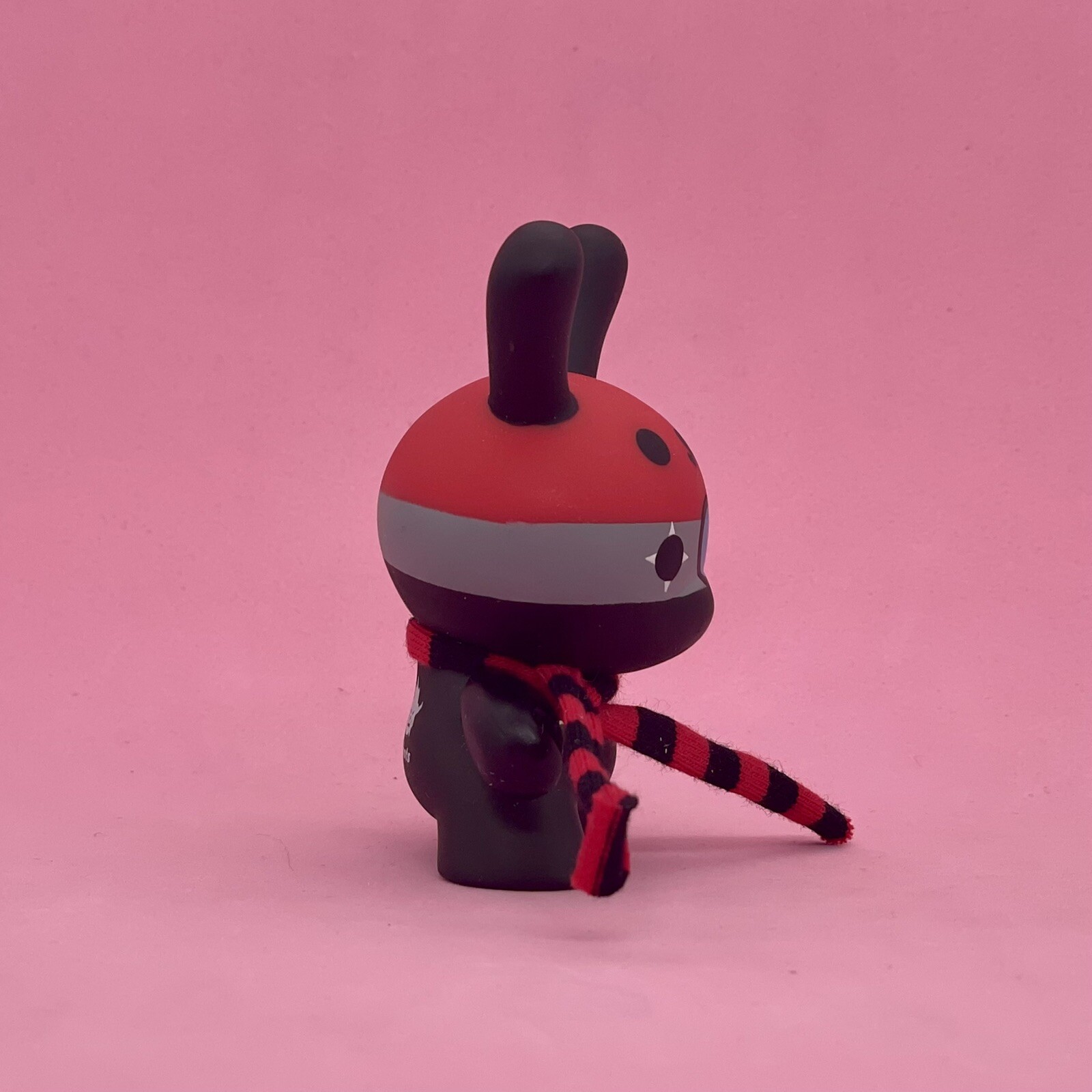 Kidrobot 3″ Vinyl Figure Dunny Series 5 2008 Devil Robots Pierrot Secret Chase