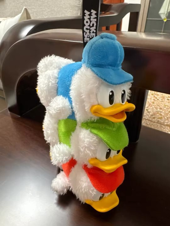 MICKEY FAMILY CUTE TOGETHER KEYCHAIN SERIES AUTHENTIC CUTE【Huey Dewey and Louie】