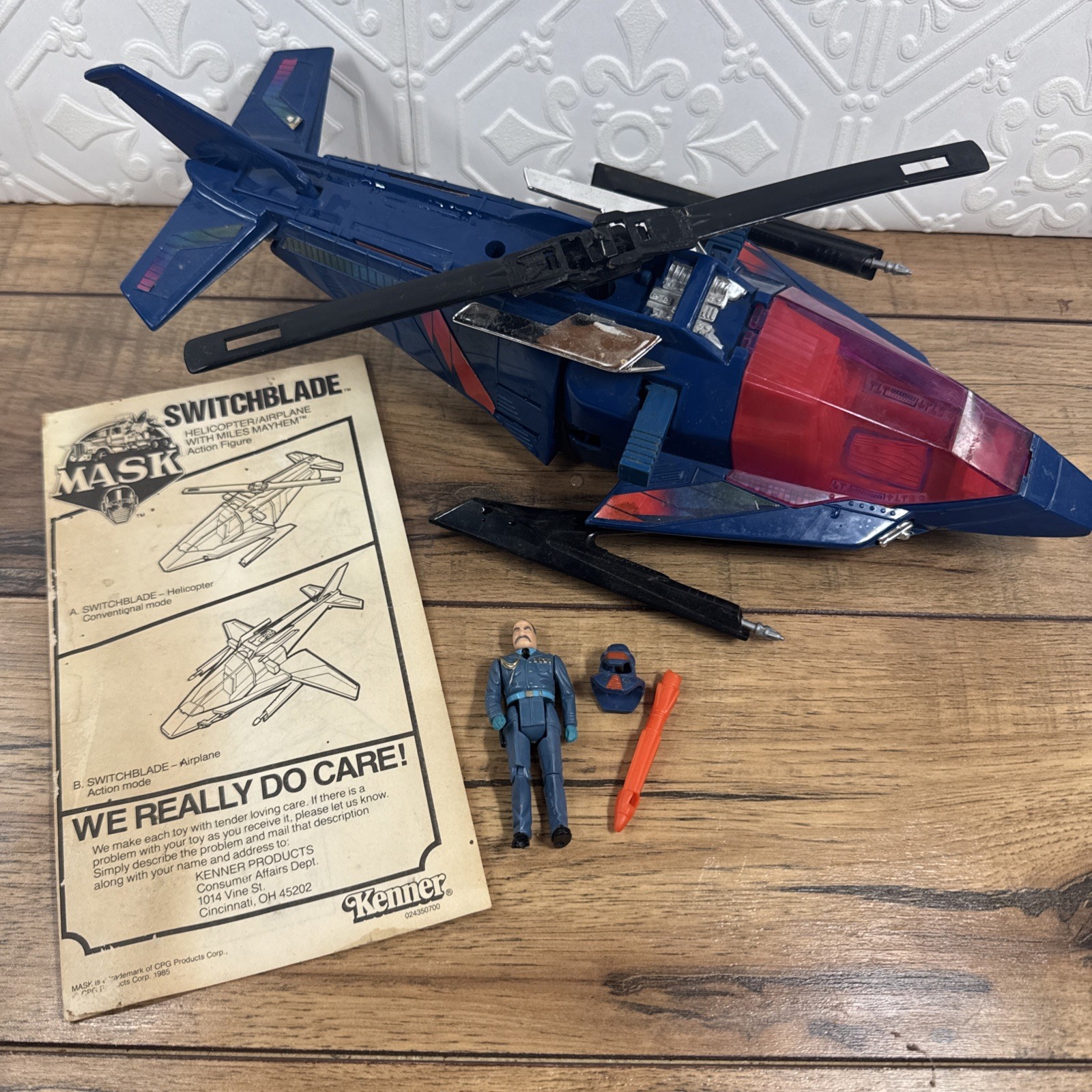 MASK Switchblade Vintage 1985 Vehicle w/Miles Mayhem Figure, Bomber, Extra Blade